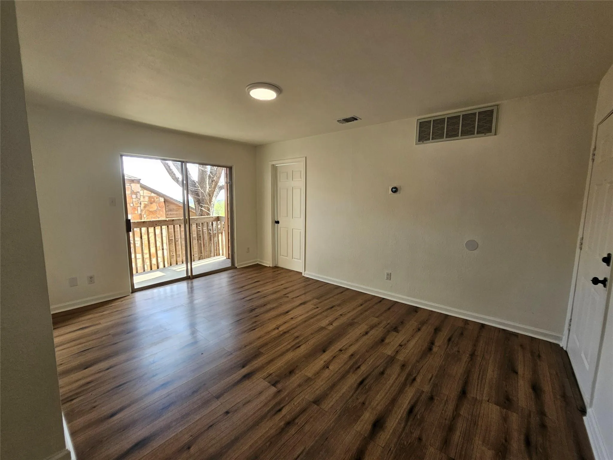 Photo 4 of 6903 DEATONHILL DR #2