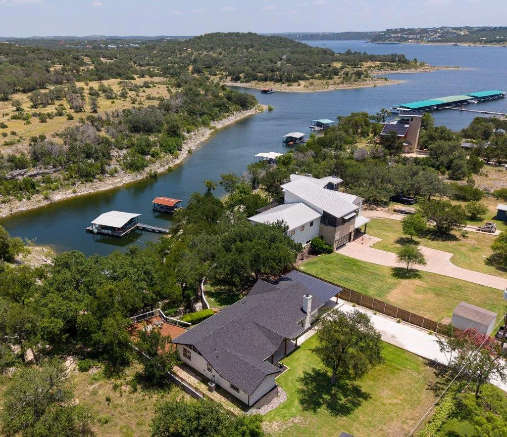 Photo of 20100 SIESTA SHORES DR, Spicewood, TX, 78669