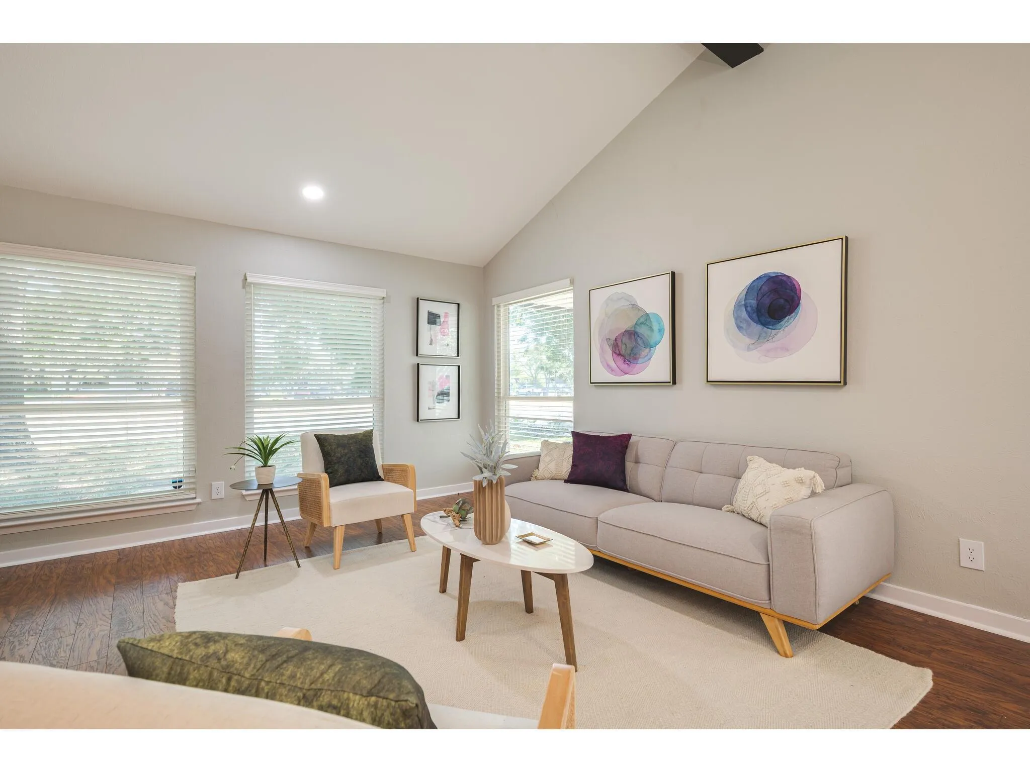 Photo 5 of 3203 FOSTER LN