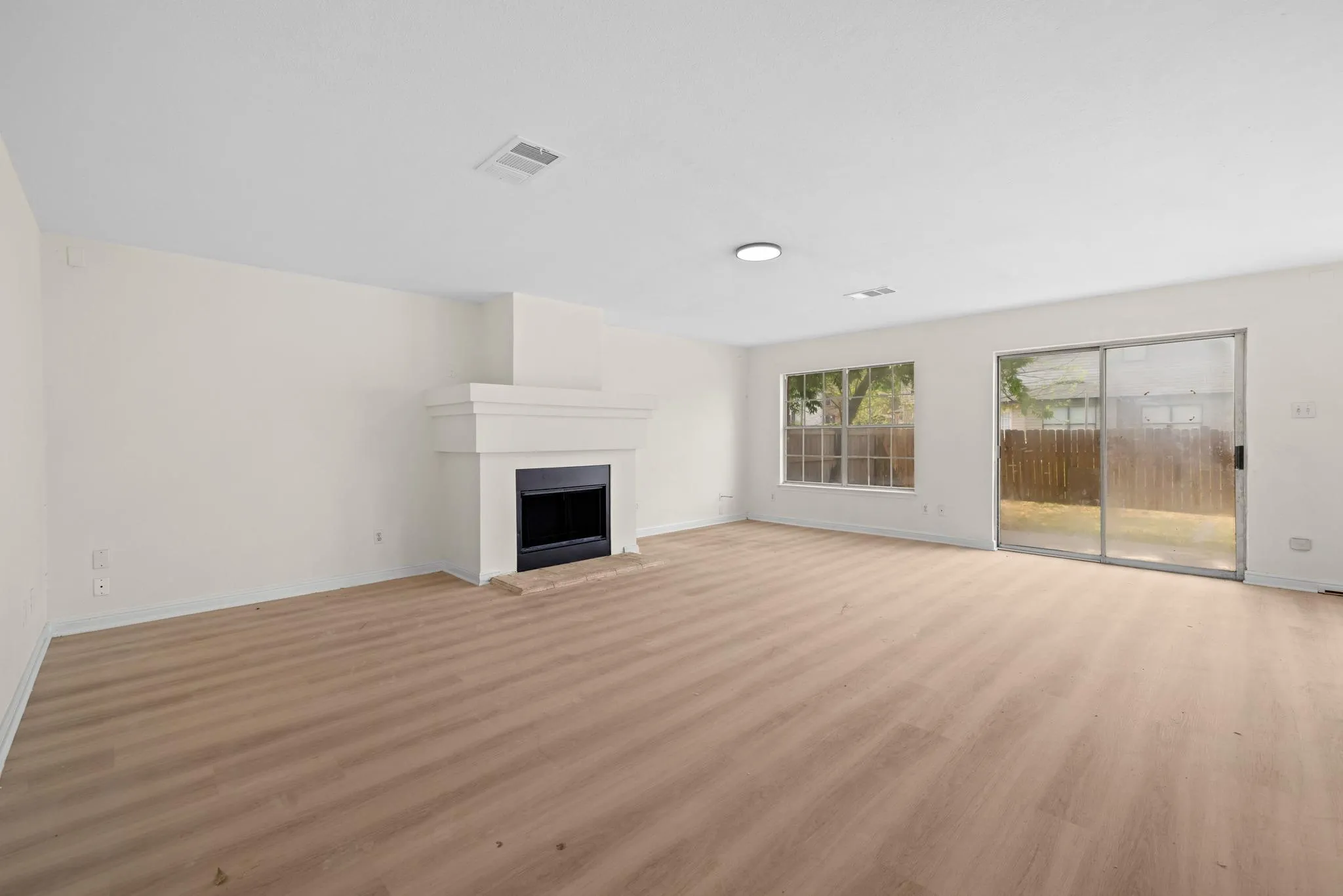 Photo 4 of 1181 FOREST BLUFF TRL
