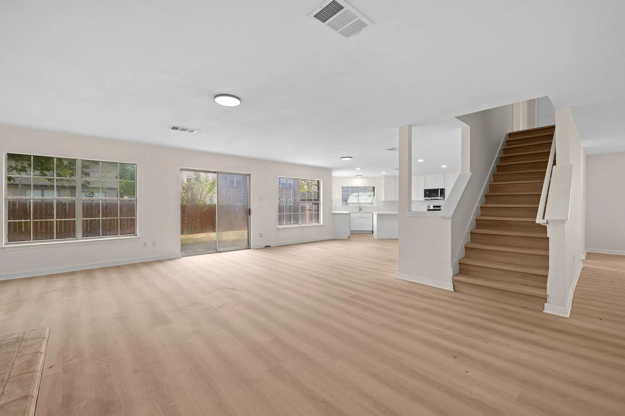 Photo 5 of 1181 FOREST BLUFF TRL
