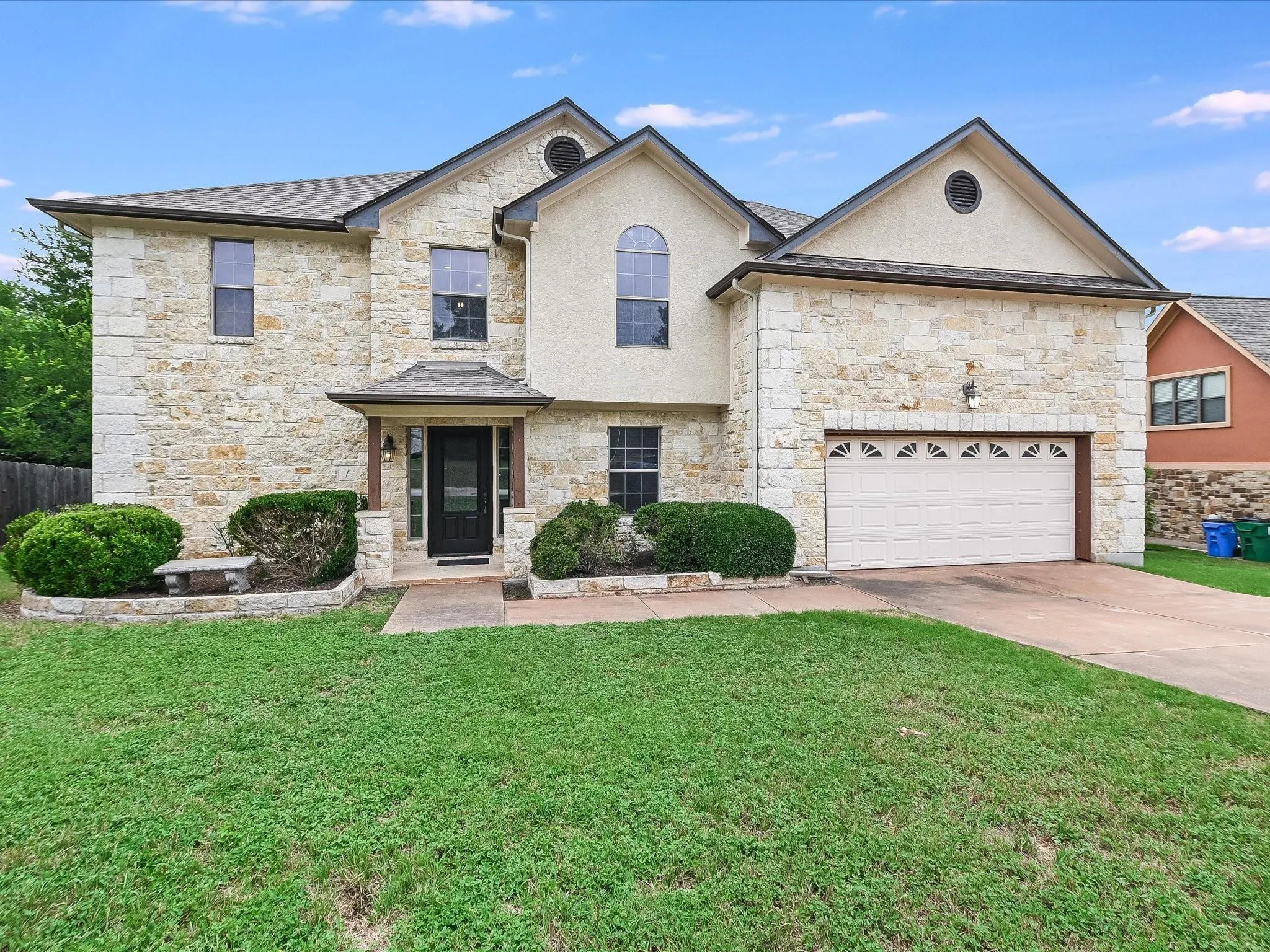 Photo 2 of 15214 NIGHTINGALE LN