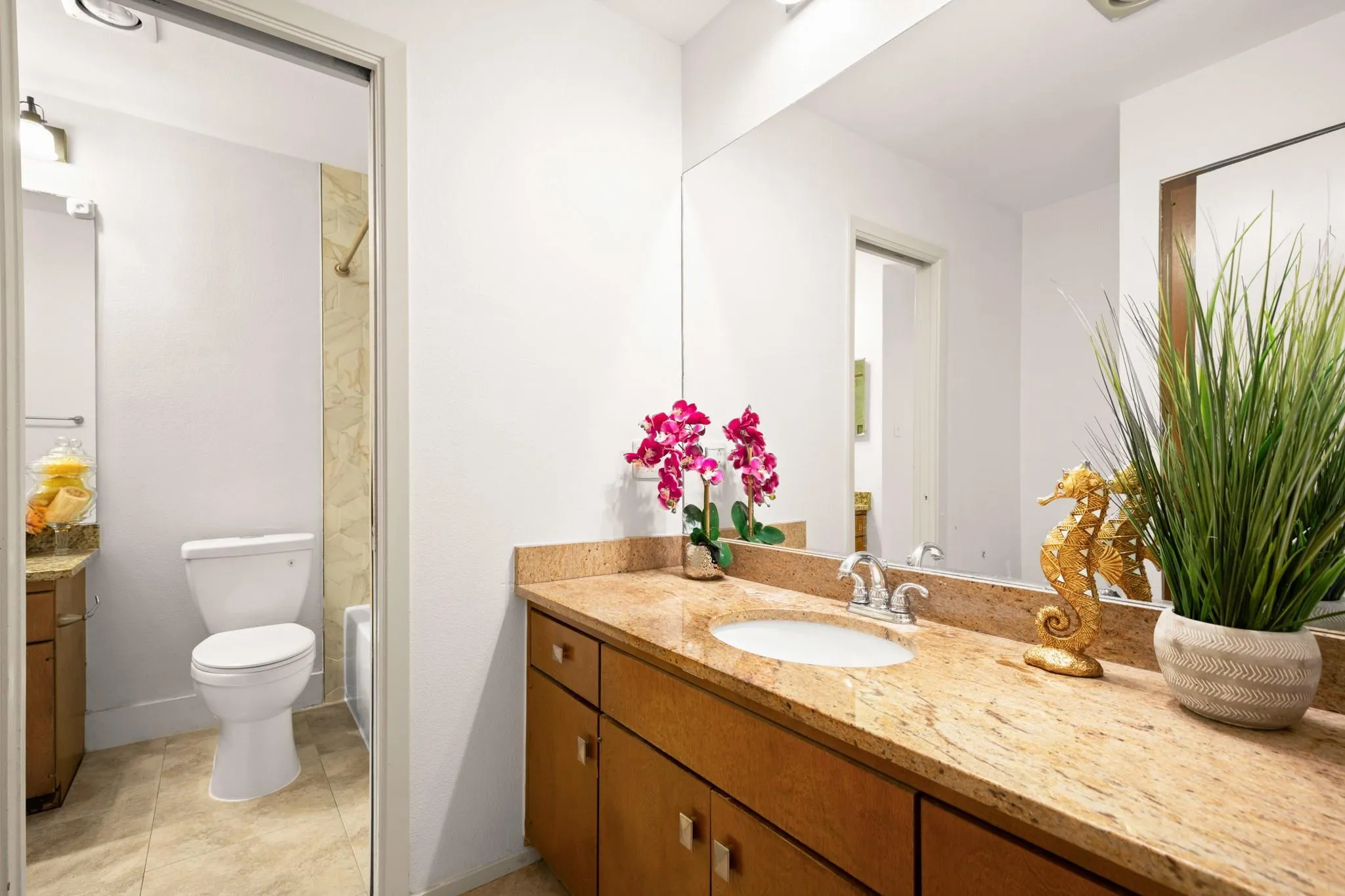 Photo 5 of 9001 PARKFIELD DR #B
