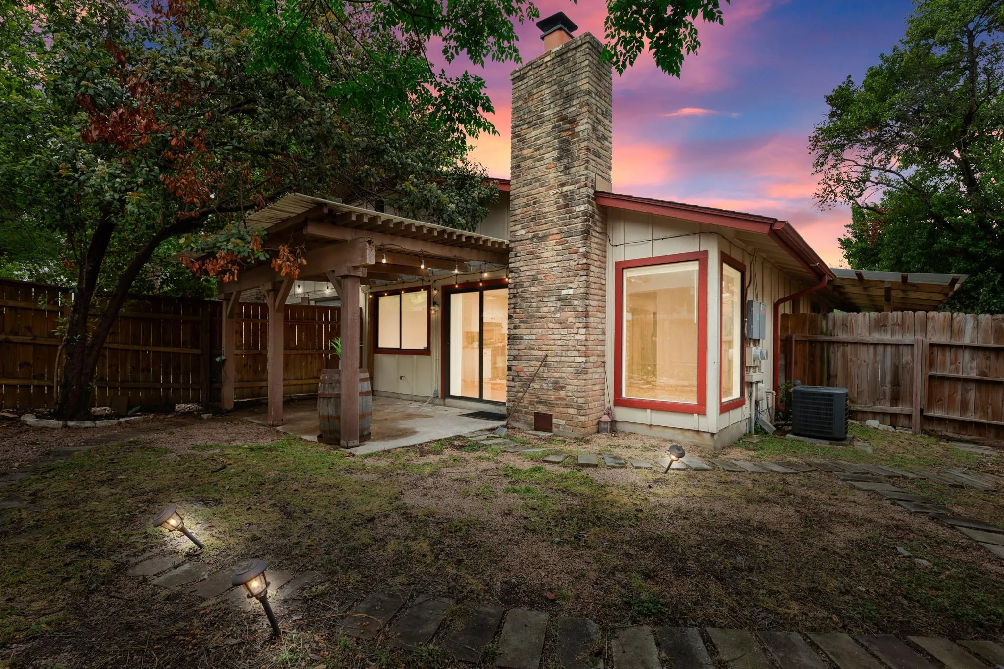 Photo of 9001 PARKFIELD DR #B, Austin, TX, 78758