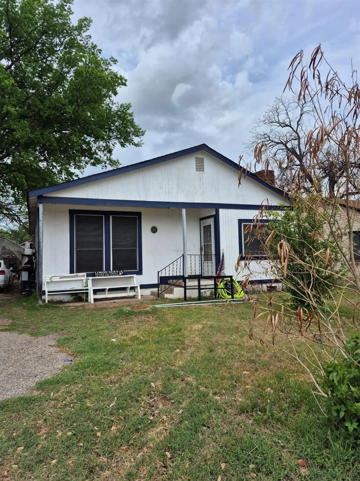 Photo 3 of 604 SPRINGDALE RD