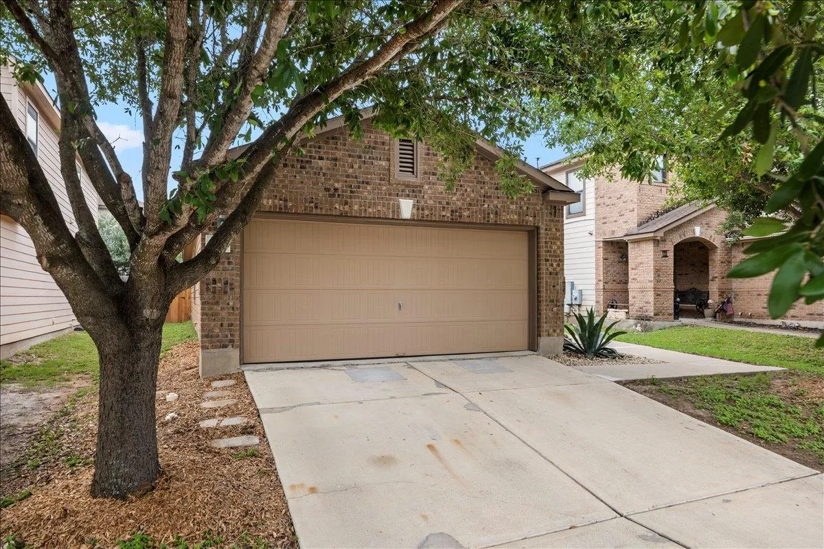 Photo 2 of 8913 WILEY WAY