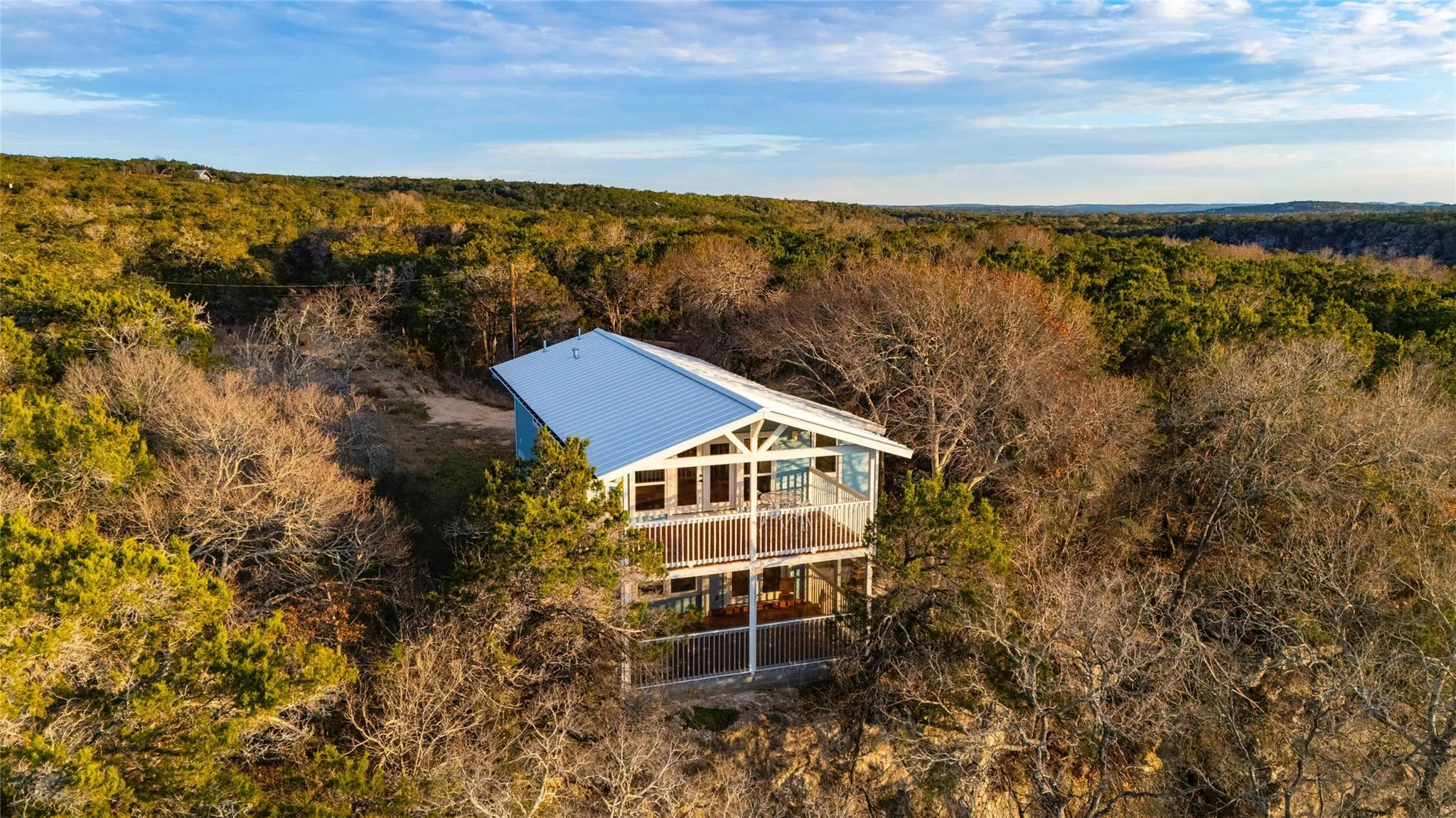 Photo 2 of 550 CLIFFSIDE RD