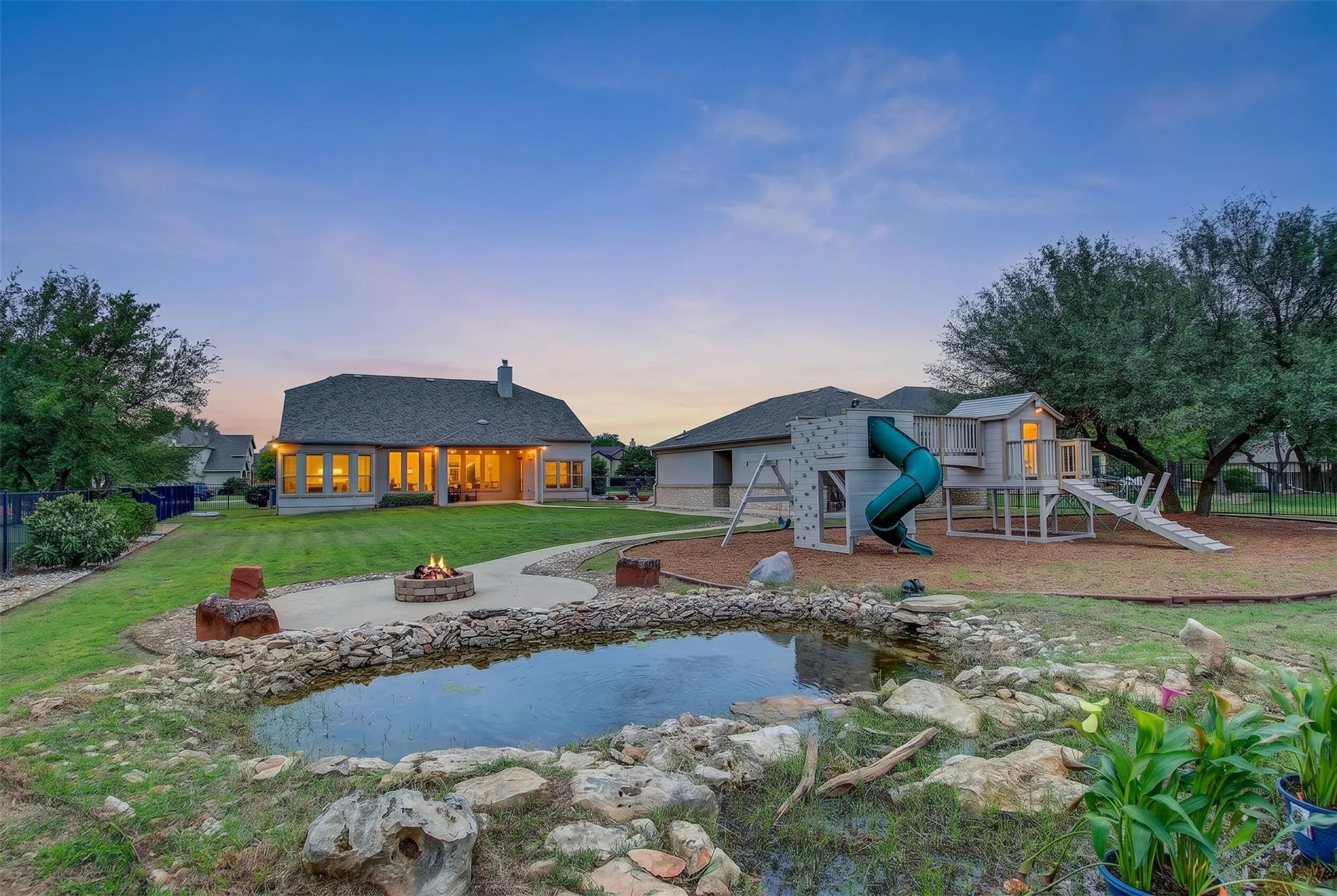 Photo 3 of 312 FLINTLOCK DR