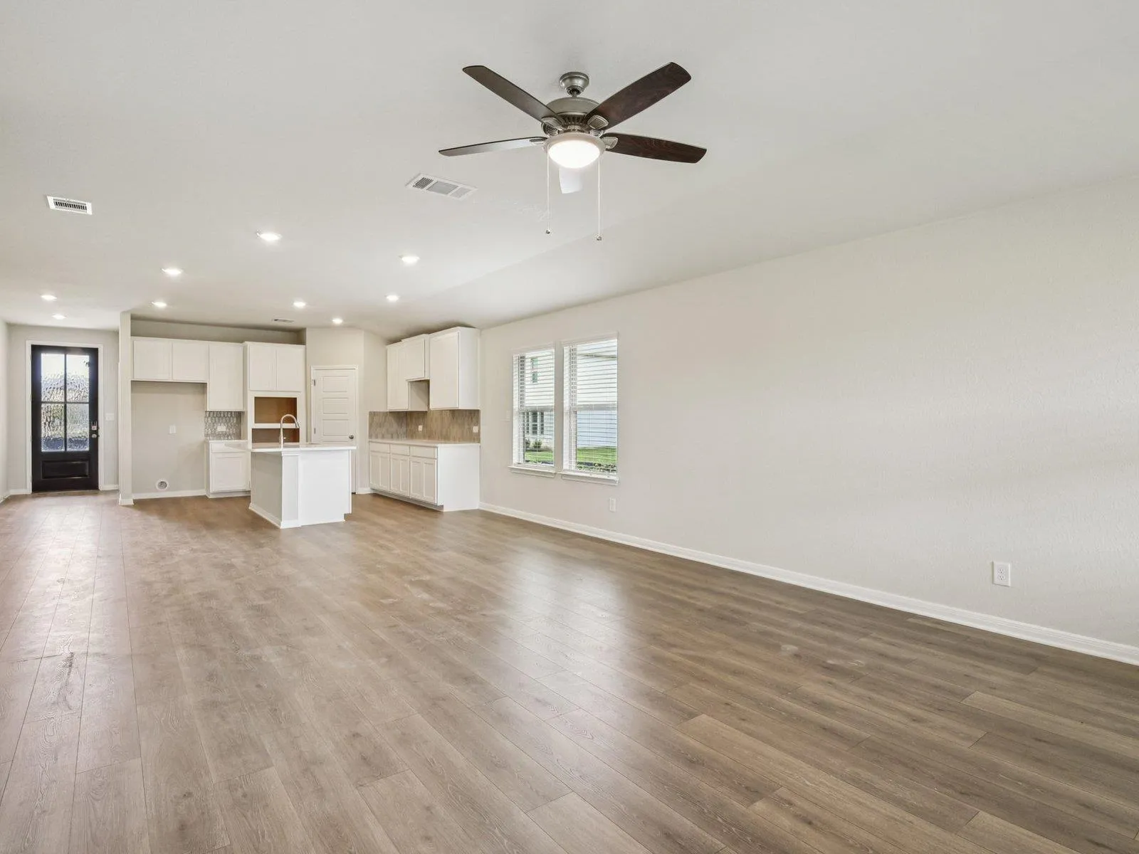 Photo 5 of 4225 TEXOMA DR