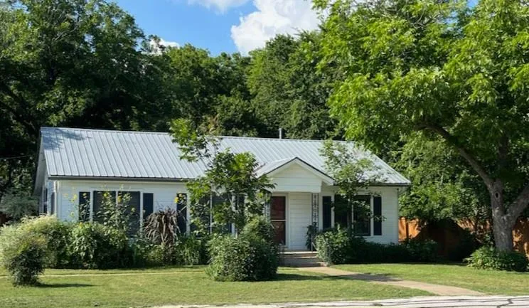 Photo of 1106 AUSTIN ST, Bastrop, TX, 78602