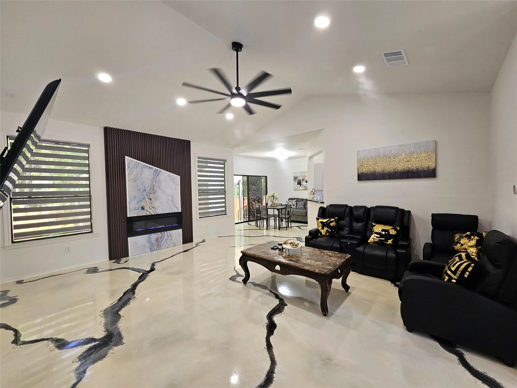 Photo of 11806 PRAIRIE HEN LN, Austin, TX, 78758