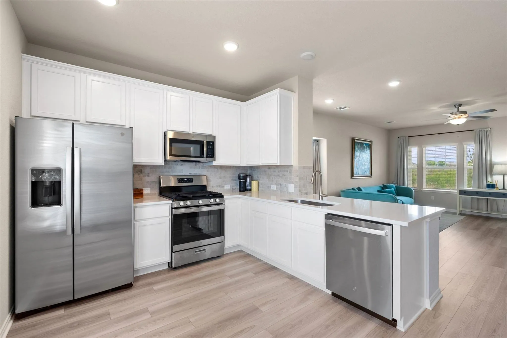 Photo 4 of 17930 GIGLIO WAY