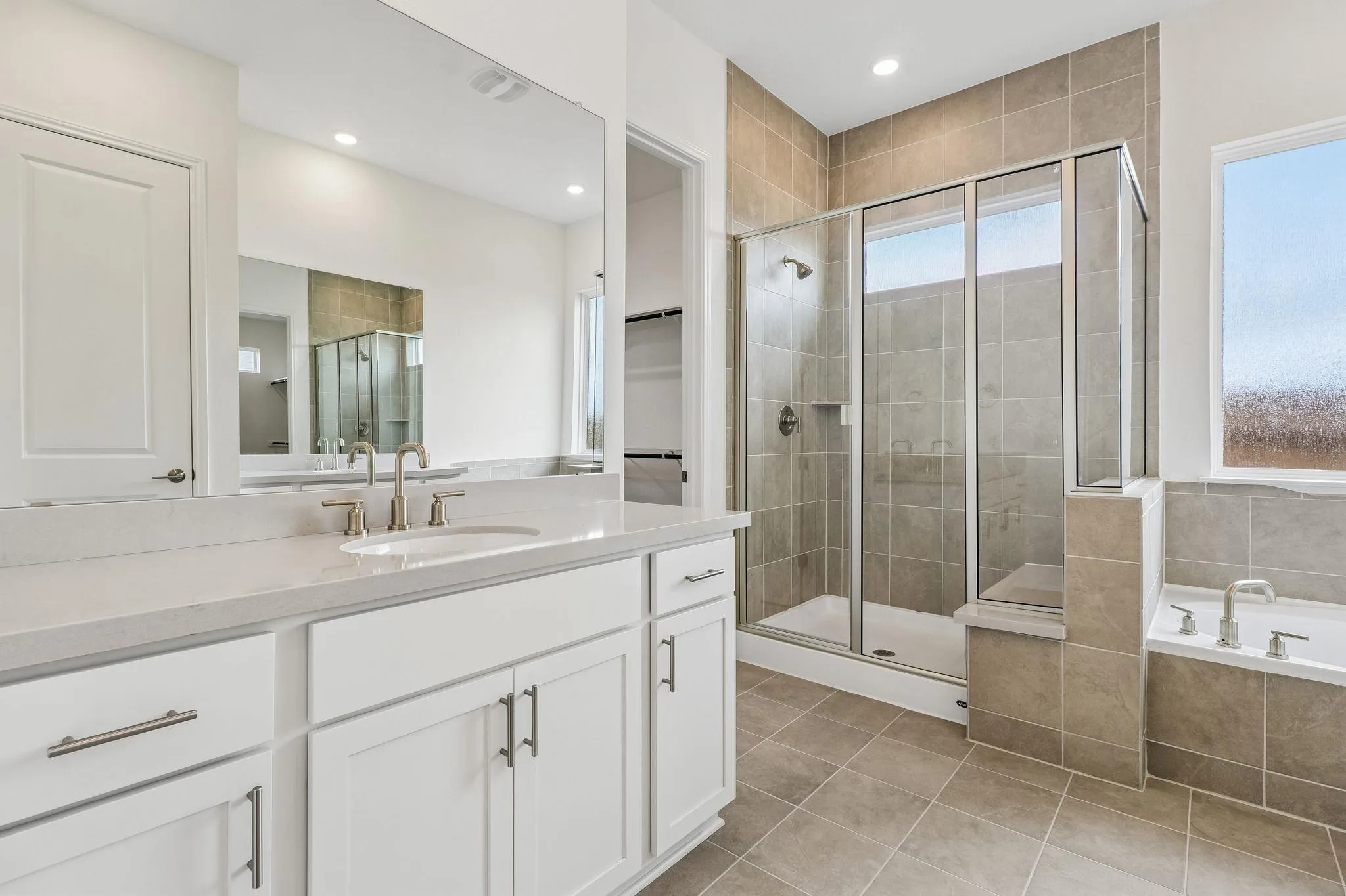 Photo 4 of 110 CANCHO HILL DR