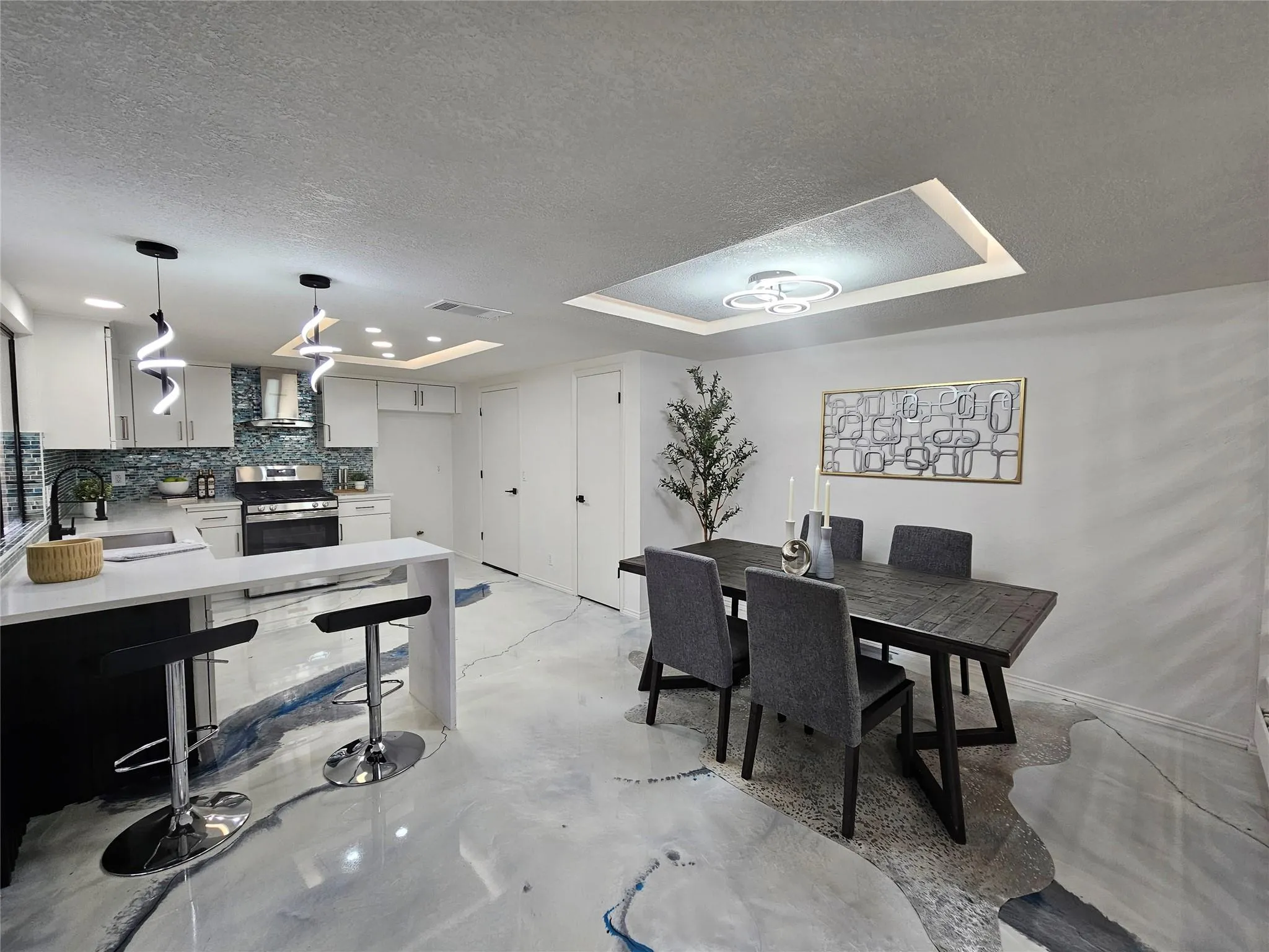 Photo 5 of 10706 BERTHOUND DR