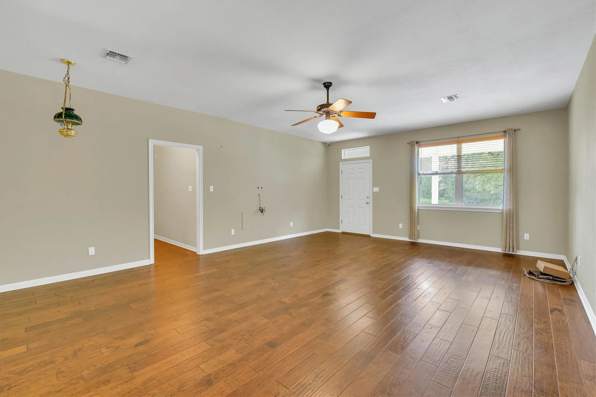 Photo 4 of 3016 TRADEWIND DR