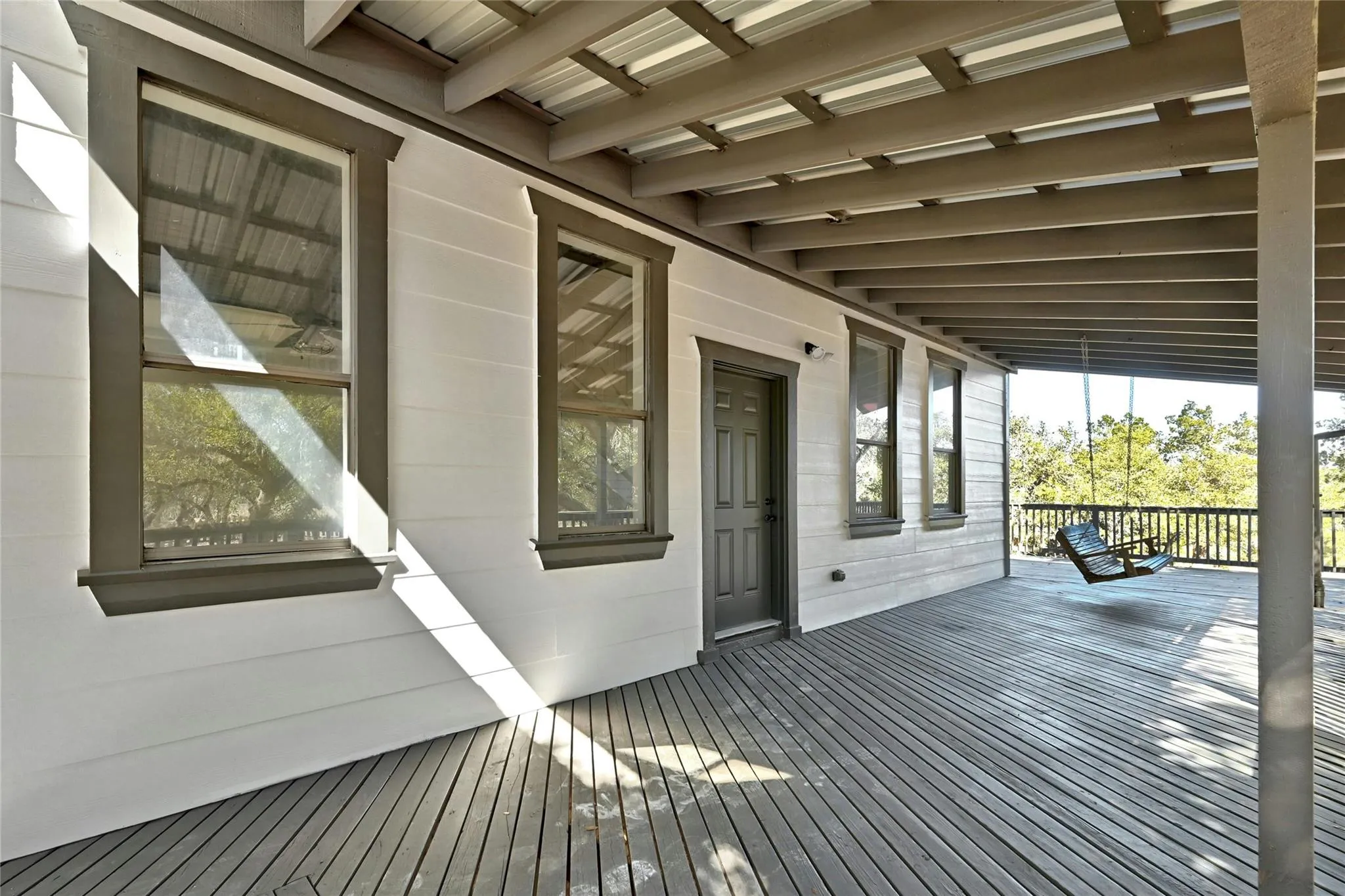 Photo 5 of 4016 MCGREGOR LN