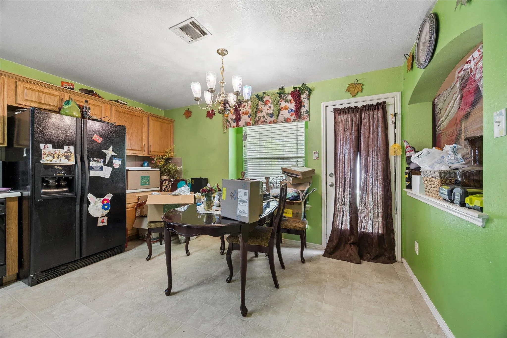 Photo 4 of 1116 TEAPOT DR
