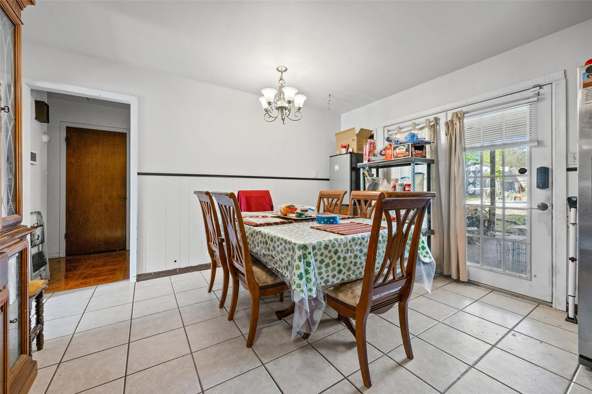 Photo 4 of 2510 LITTLE JOHN LN