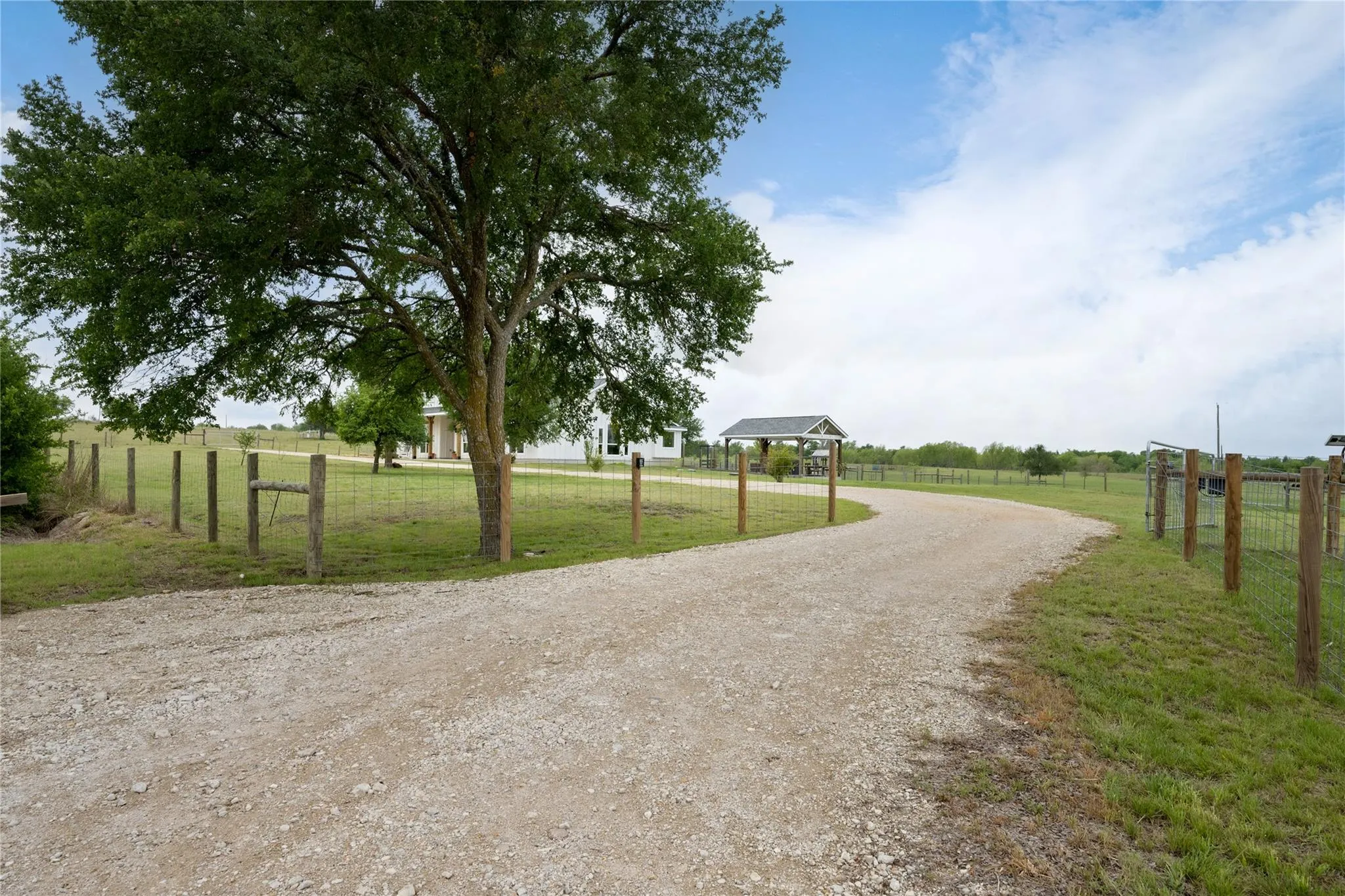 Photo 3 of 1854 COUNTY ROAD 464 NONE