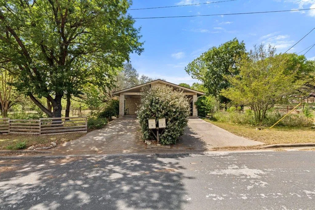 Photo of 1701 STANLEY AVE, Austin, TX, 78745