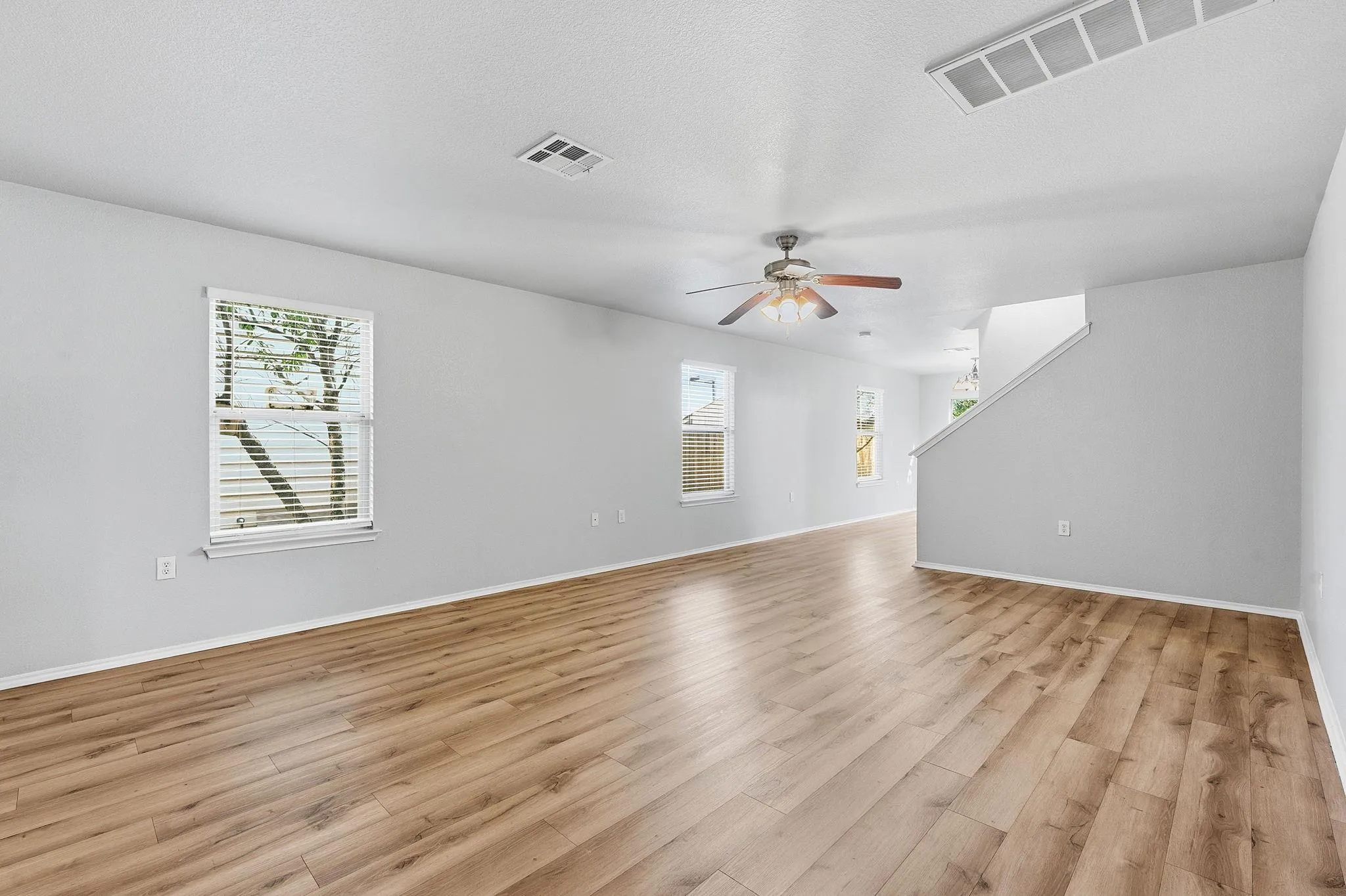 Photo 5 of 6736 CORNISH HEN LN