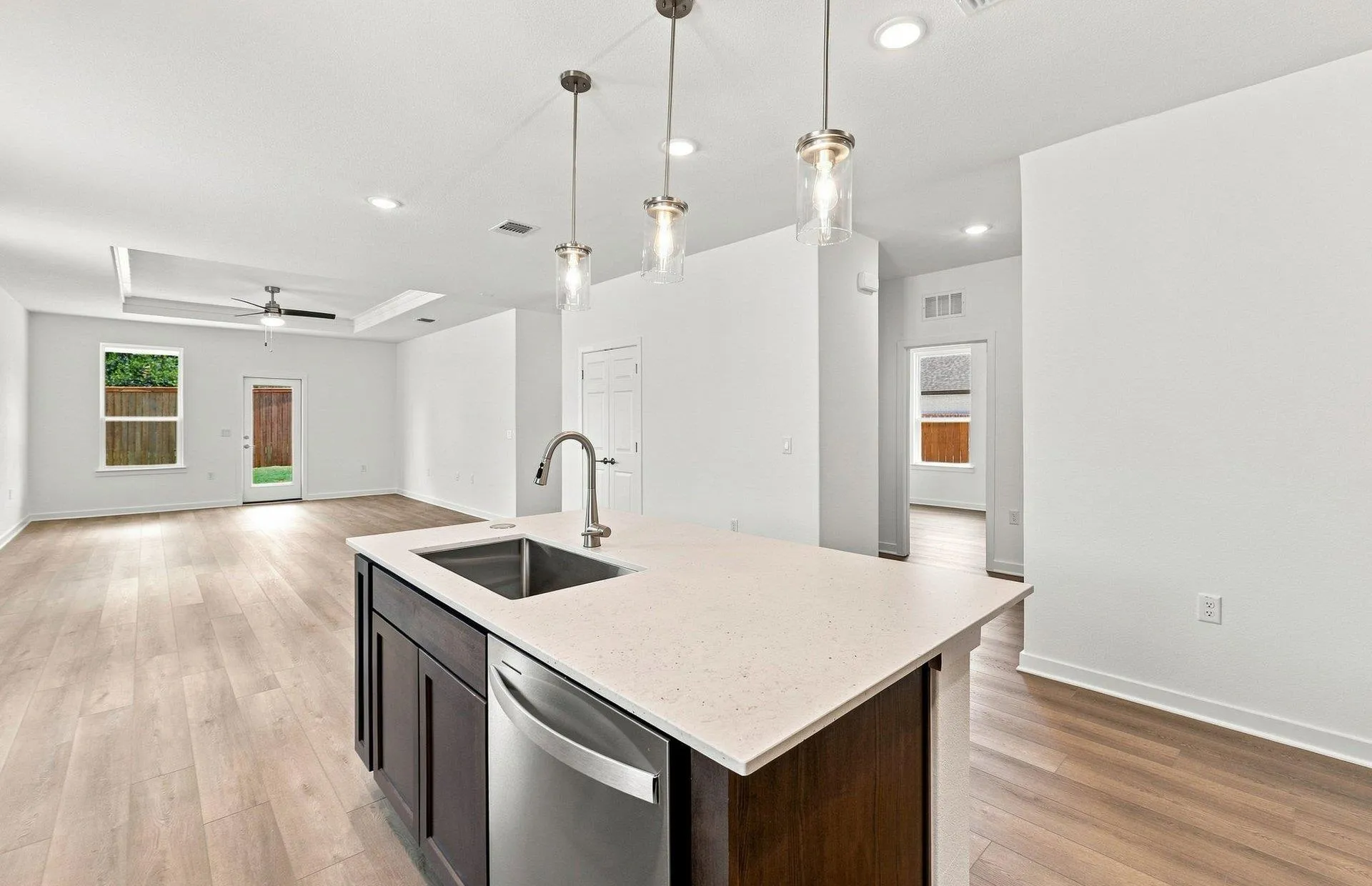 Photo 5 of 129 ADLAI AVE