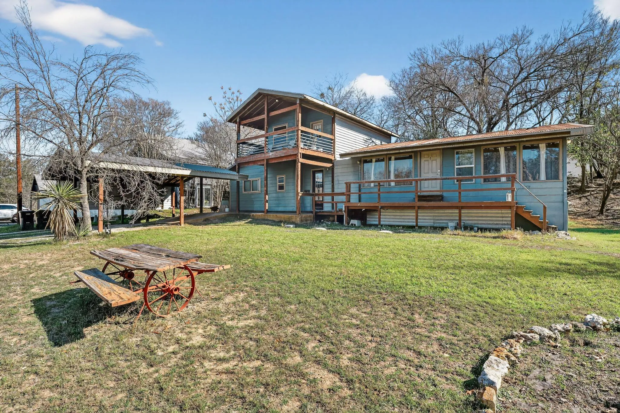 Photo of 2401 DE SOTO DR, Austin, TX, 78733