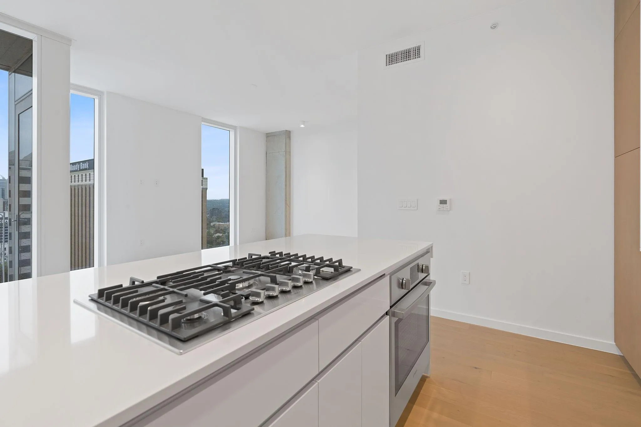Photo 4 of 313 W 17TH ST #2106