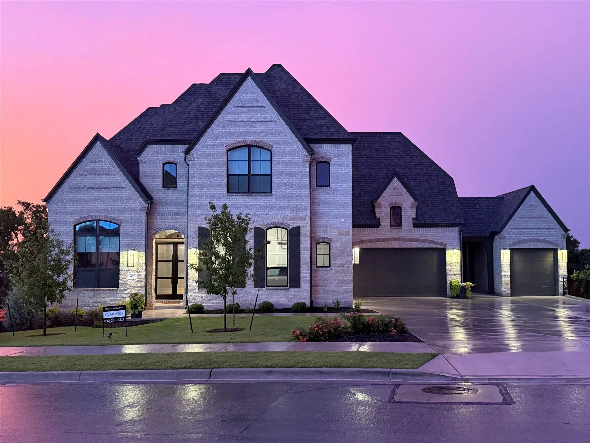 Photo 2 of 1652 HOSANNA GRANDE WAY