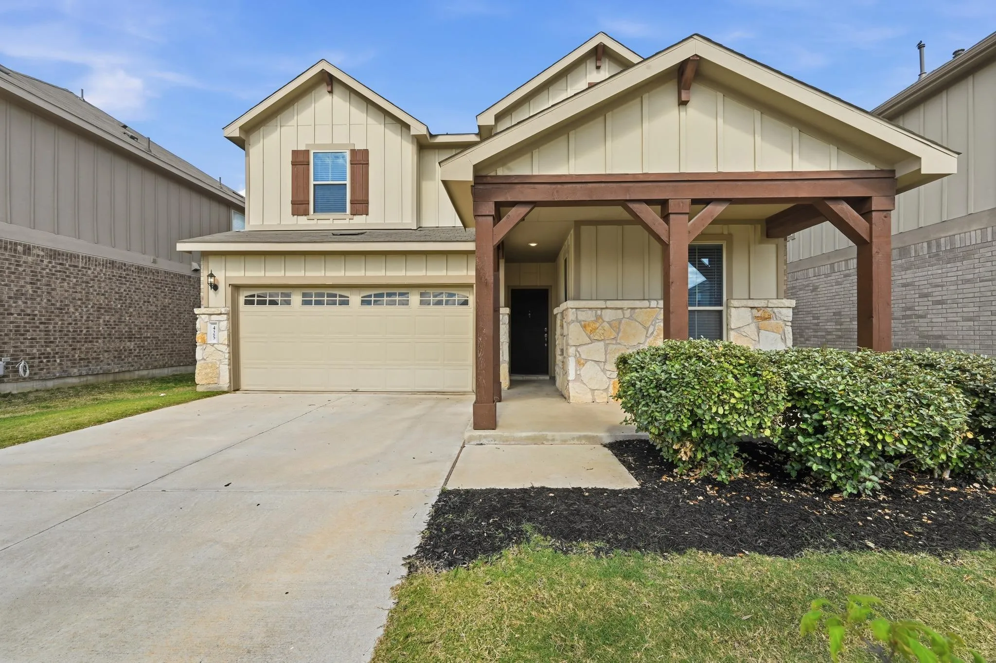 Photo of 425 PURPLE HEART DR, Buda, TX, 78610
