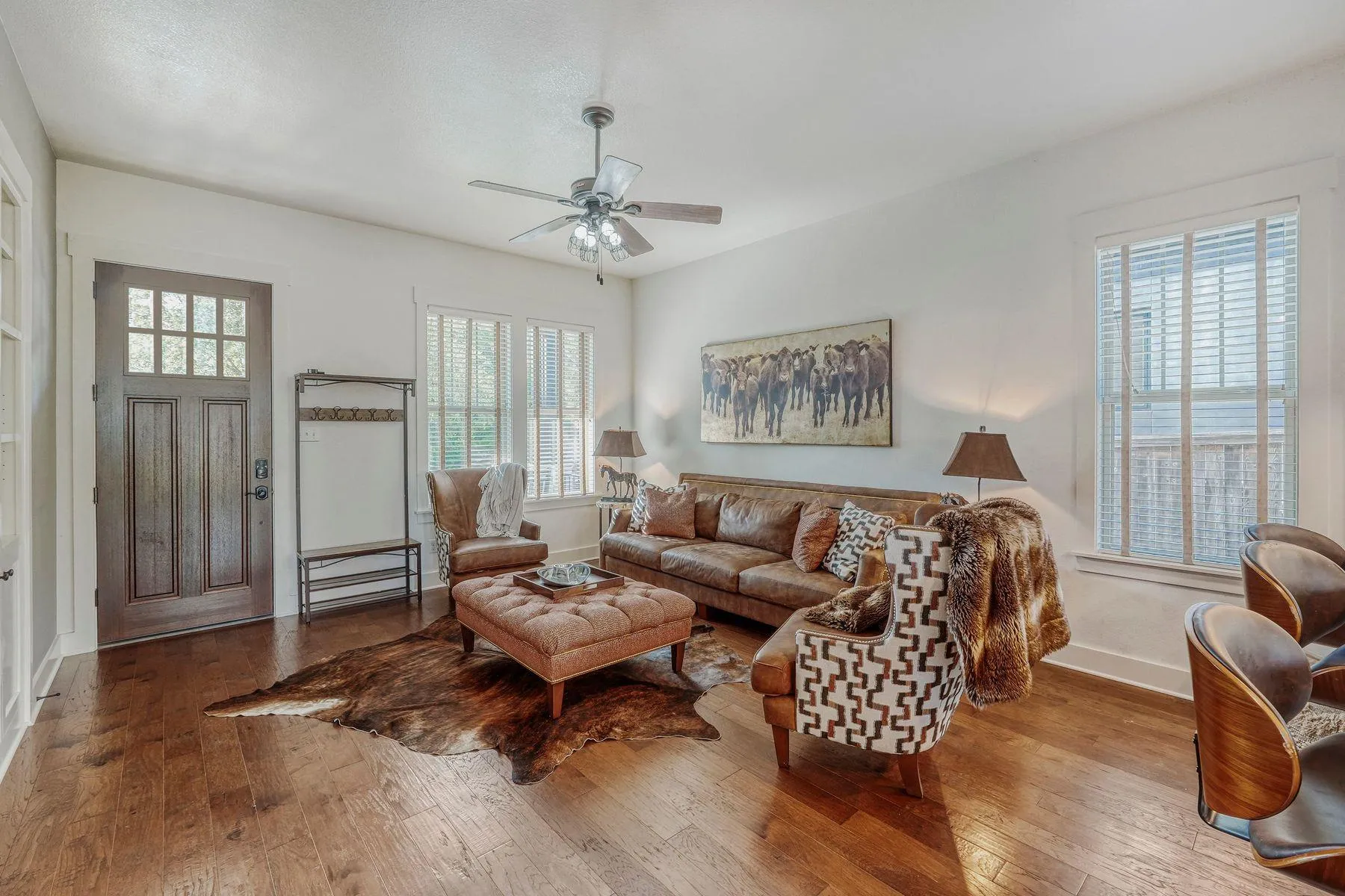 Photo 5 of 2913 CHISHOLM TRL