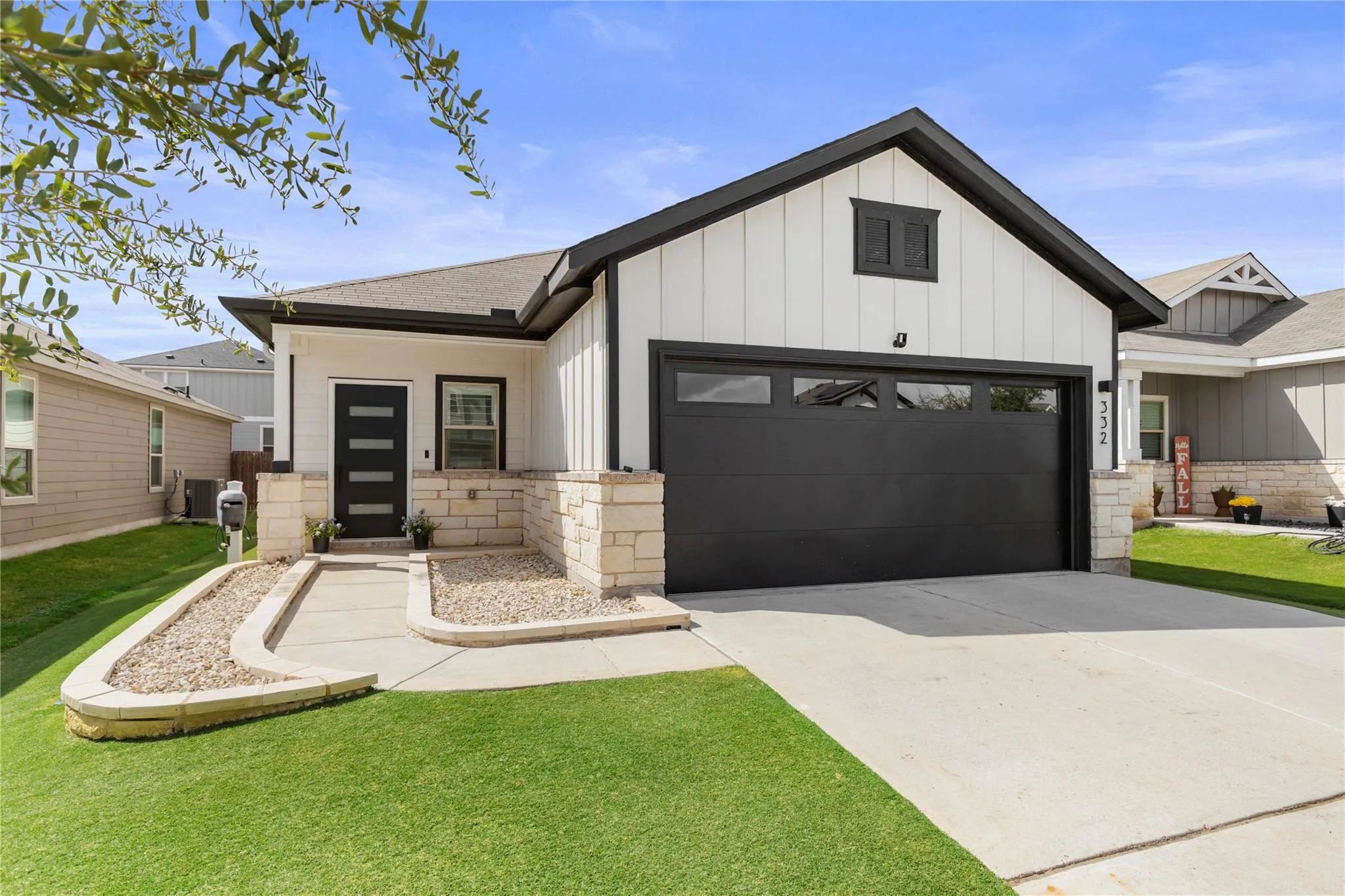 Photo of 332 HARPER LN, Georgetown, TX, 78626