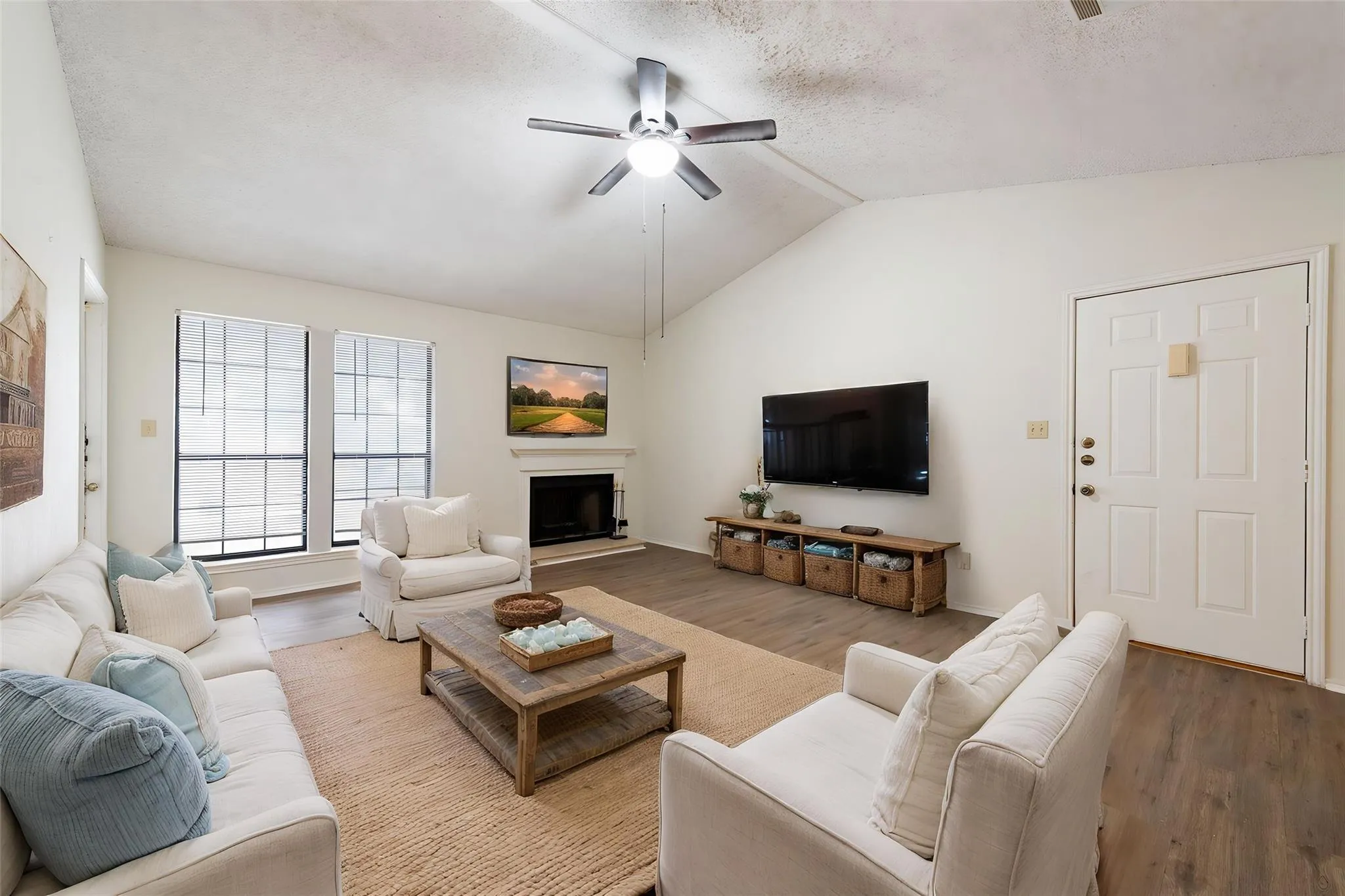Photo of 1202 THORPE LN #216, San Marcos, TX, 78666
