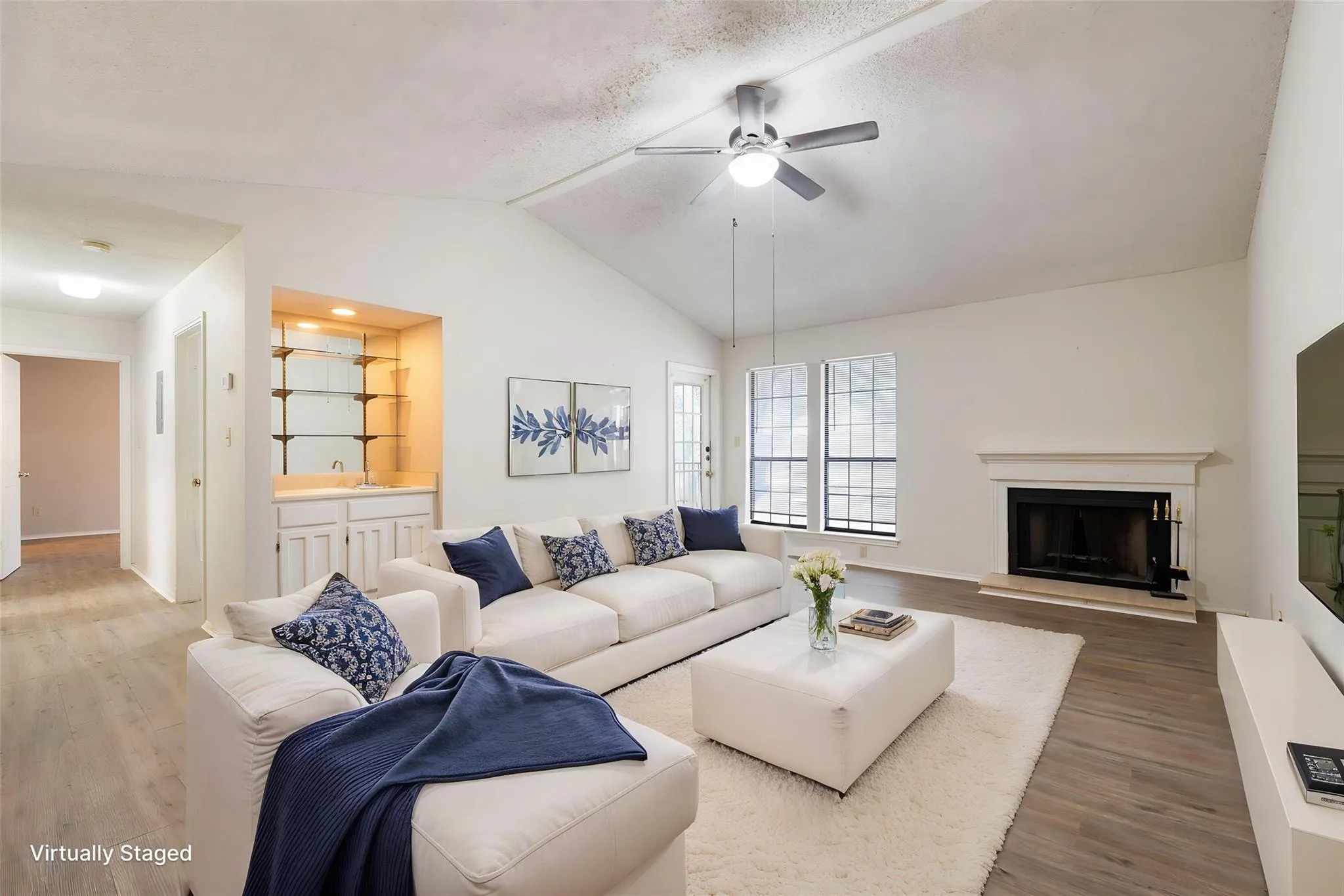 Photo 2 of 1202 THORPE LN #216