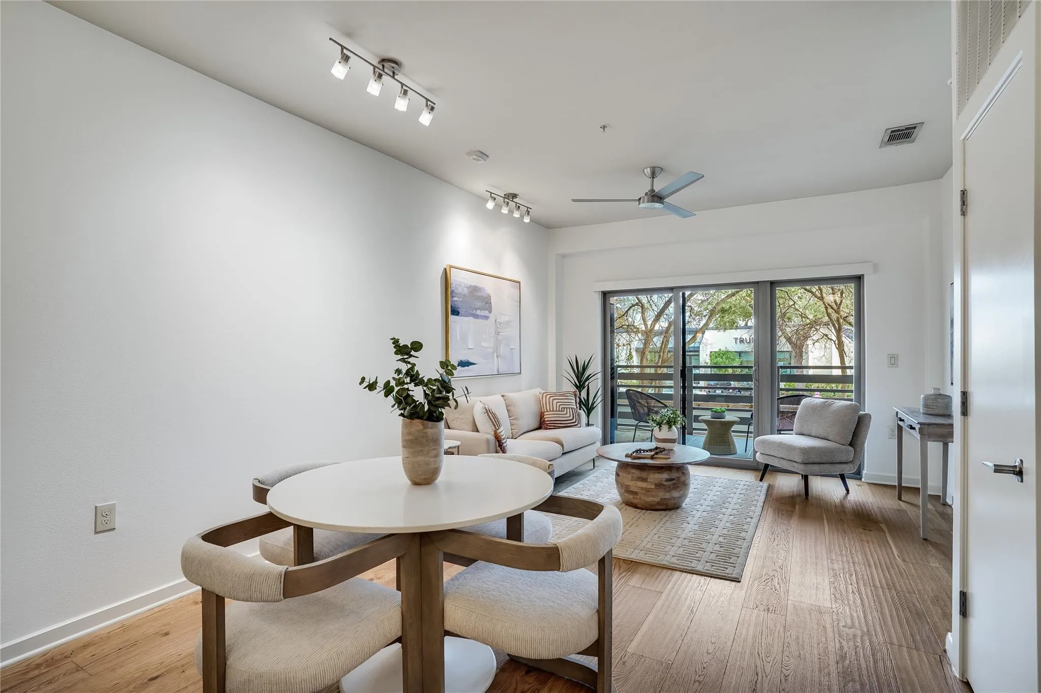 Photo 4 of 3600 S LAMAR BLVD #115