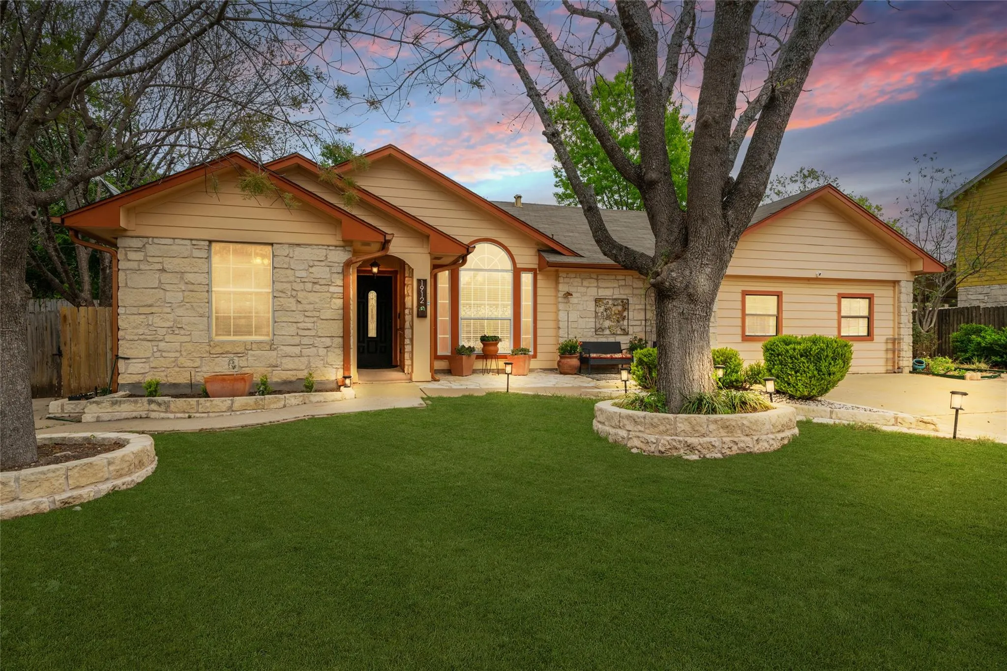 Photo of 1912 YAUPON TRL, Cedar Park, TX, 78613
