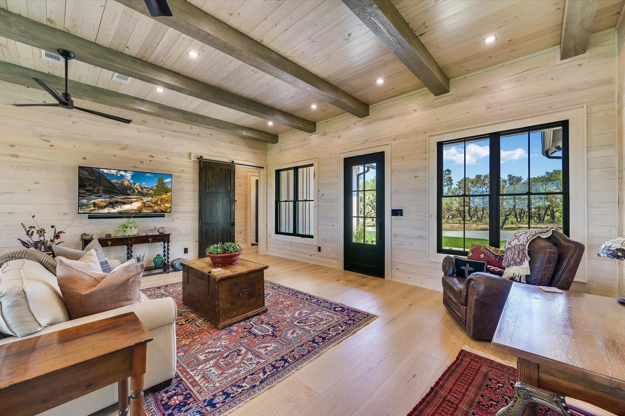 Photo 3 of 1305 THOUSAND OAKS LOOP