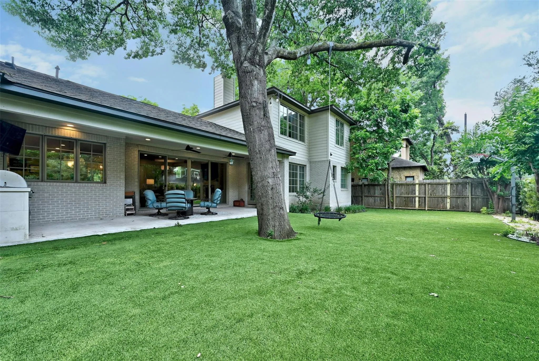 Photo 2 of 3400 OAKMONT BLVD