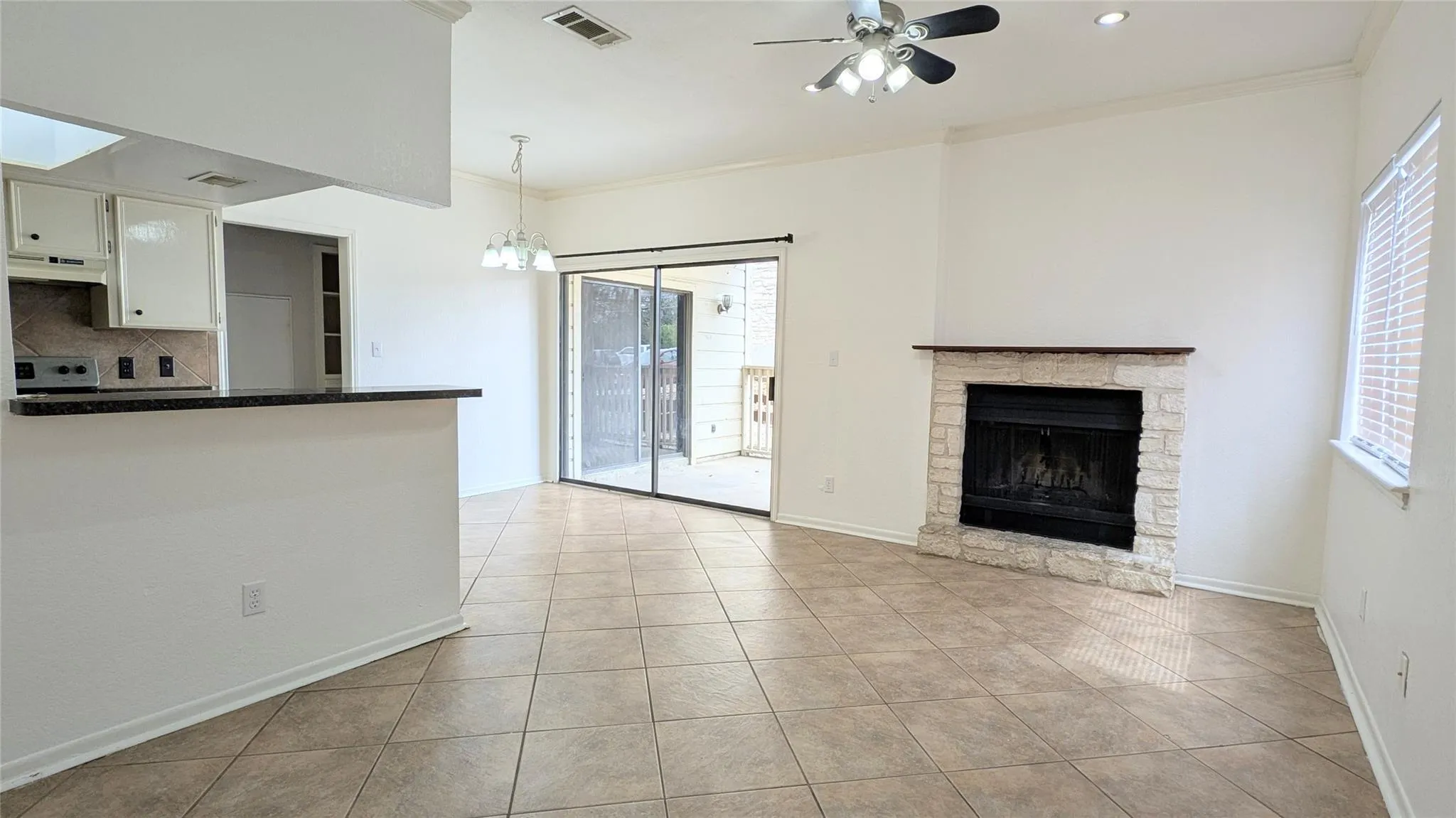 Photo 4 of 1013 CHESTNUT ST #C2