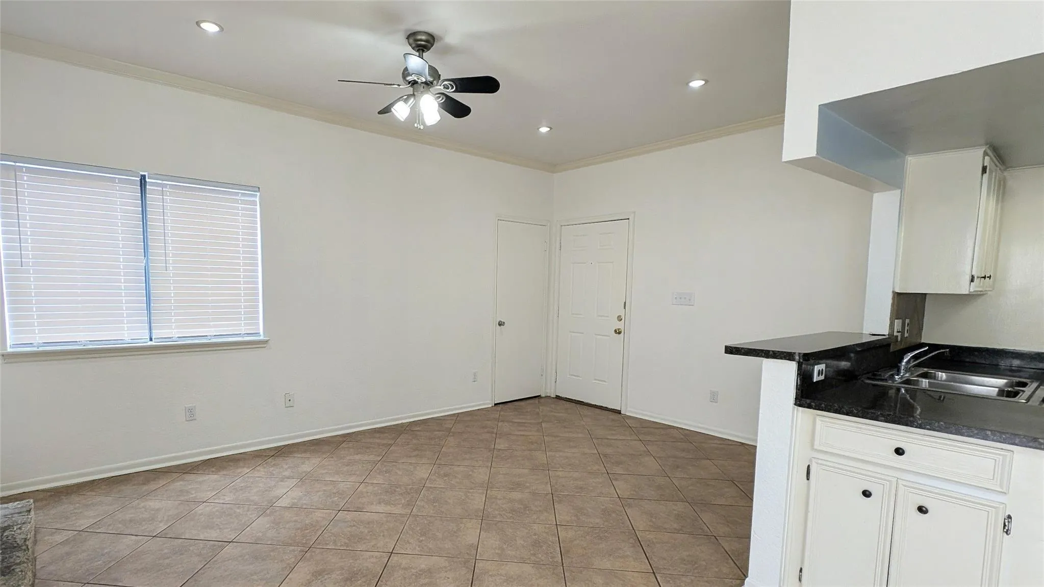 Photo 5 of 1013 CHESTNUT ST #C2