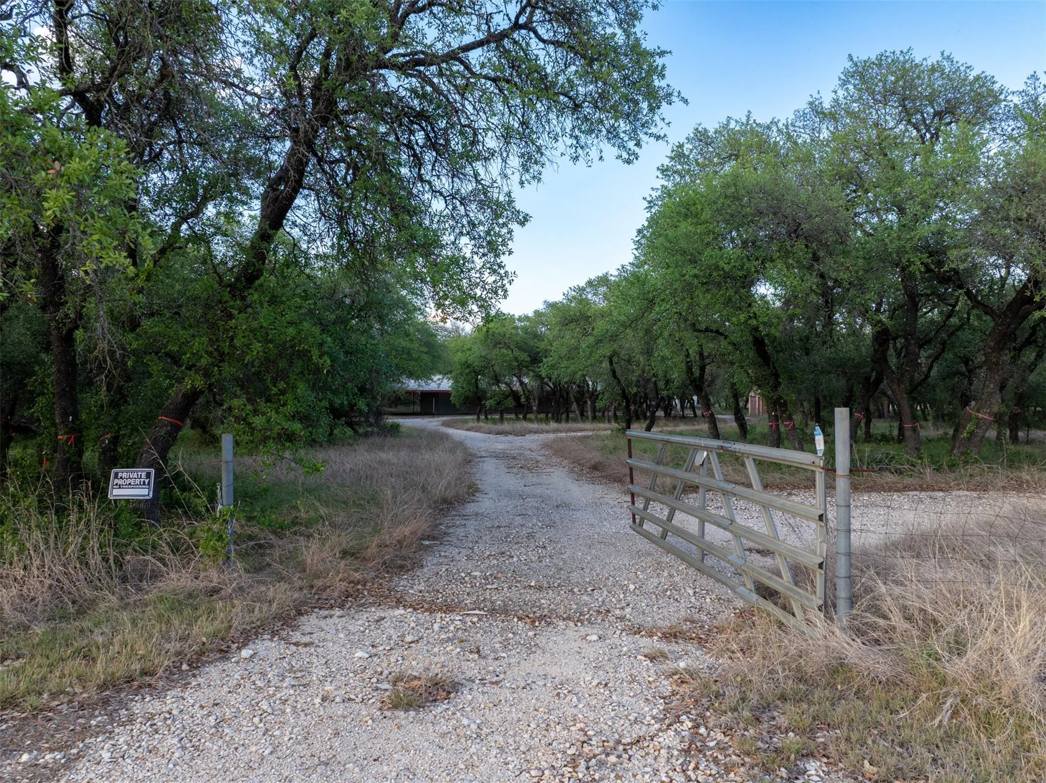 Photo 4 of 1050 OAK GROVE RD