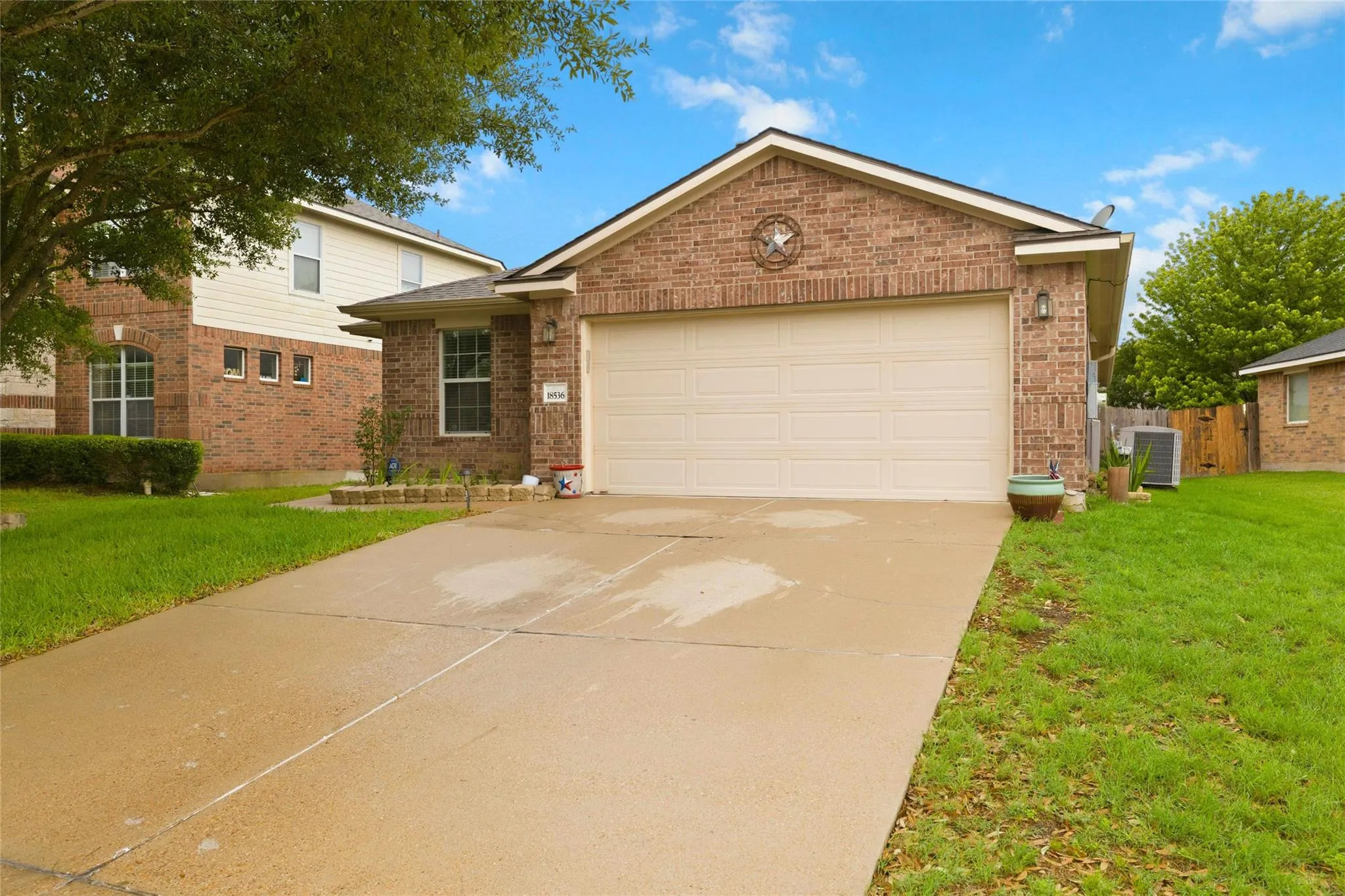 Photo 3 of 18536 BLUE POND DR