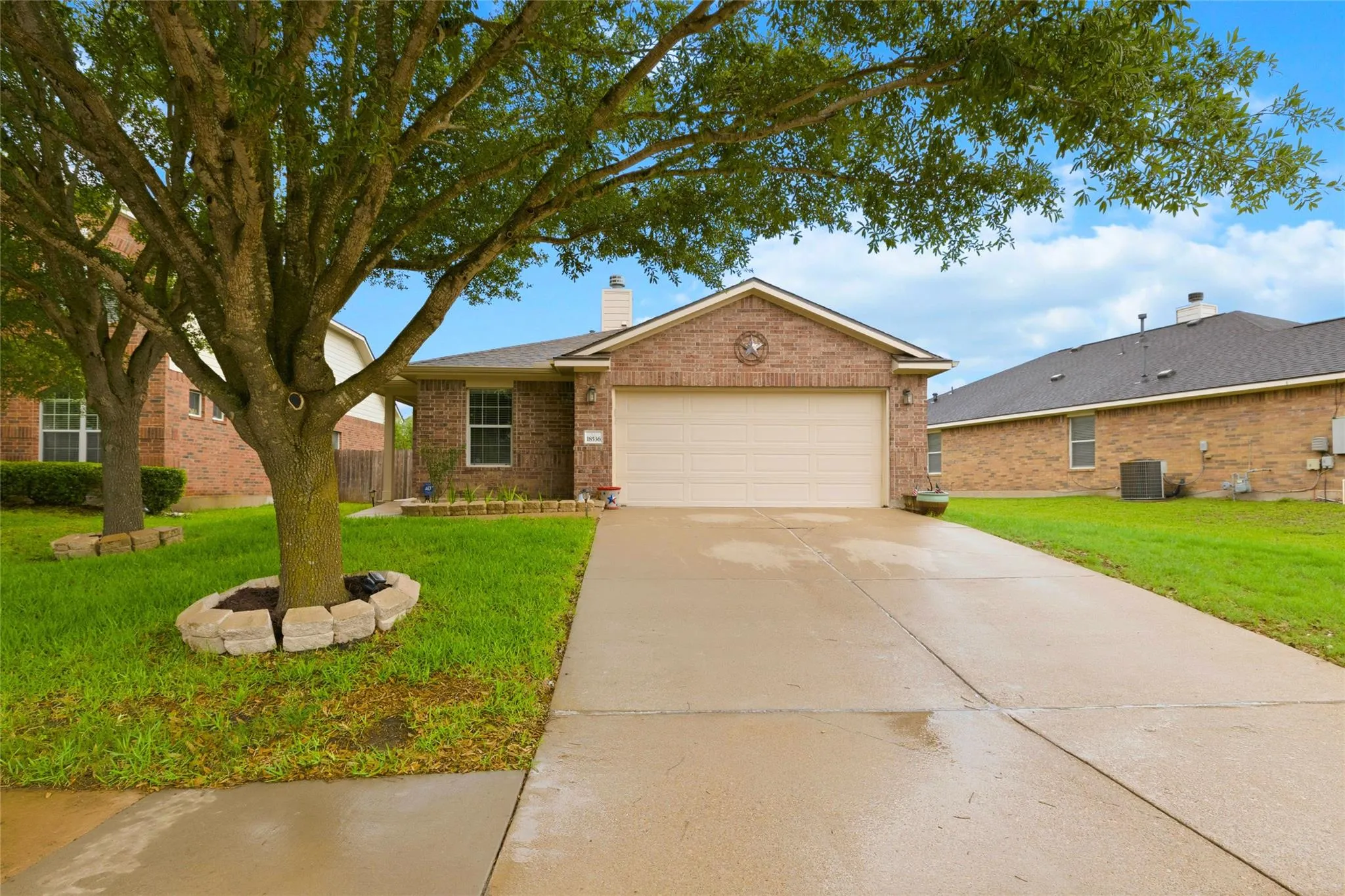 Photo 4 of 18536 BLUE POND DR