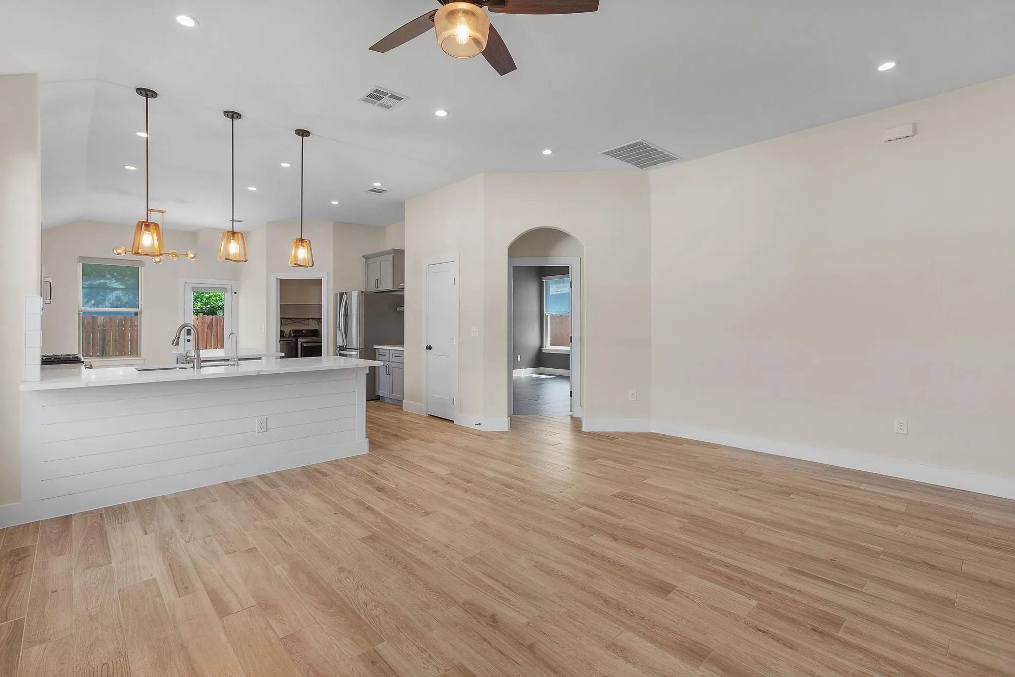 Photo of 303 W BROWNING ST, Manor, TX, 78653