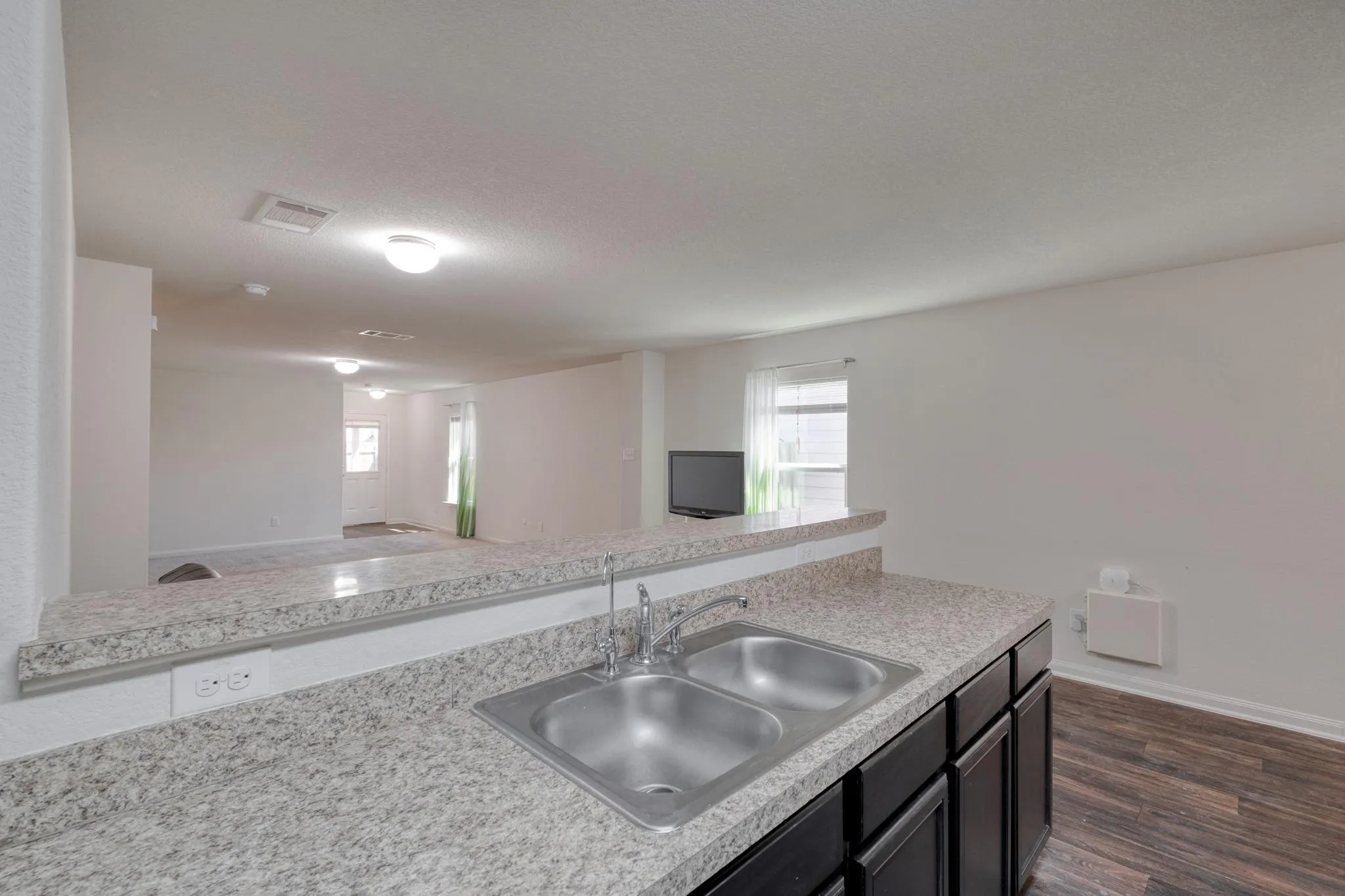 Photo 2 of 1436 BREANNA LN