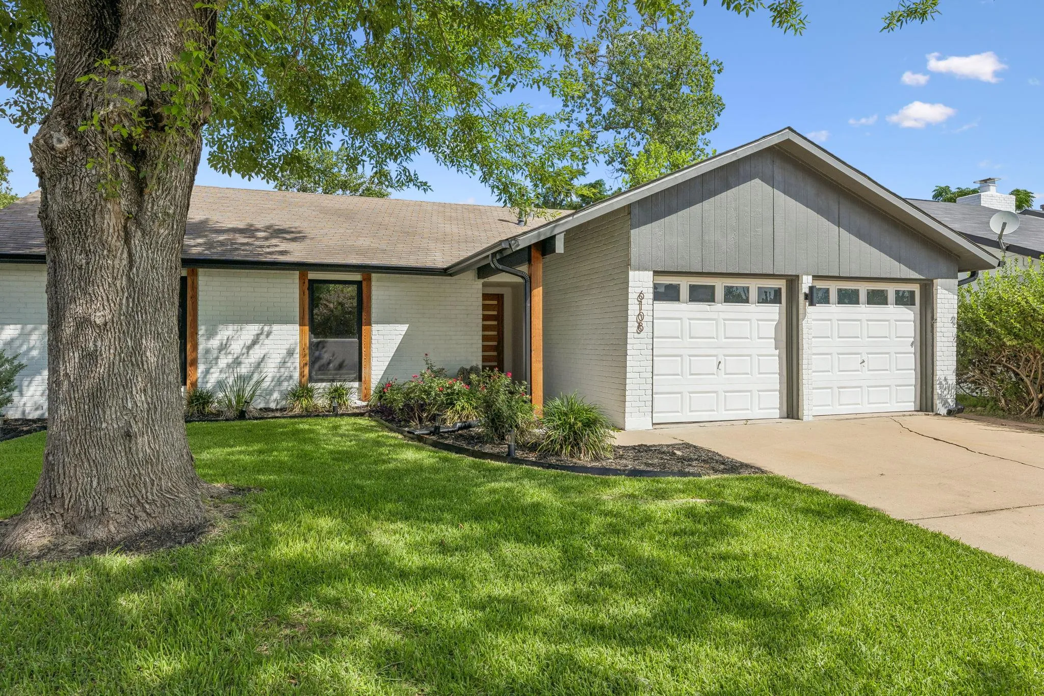 Photo of 6108 BRIDLINGTON CIR, Austin, TX, 78745