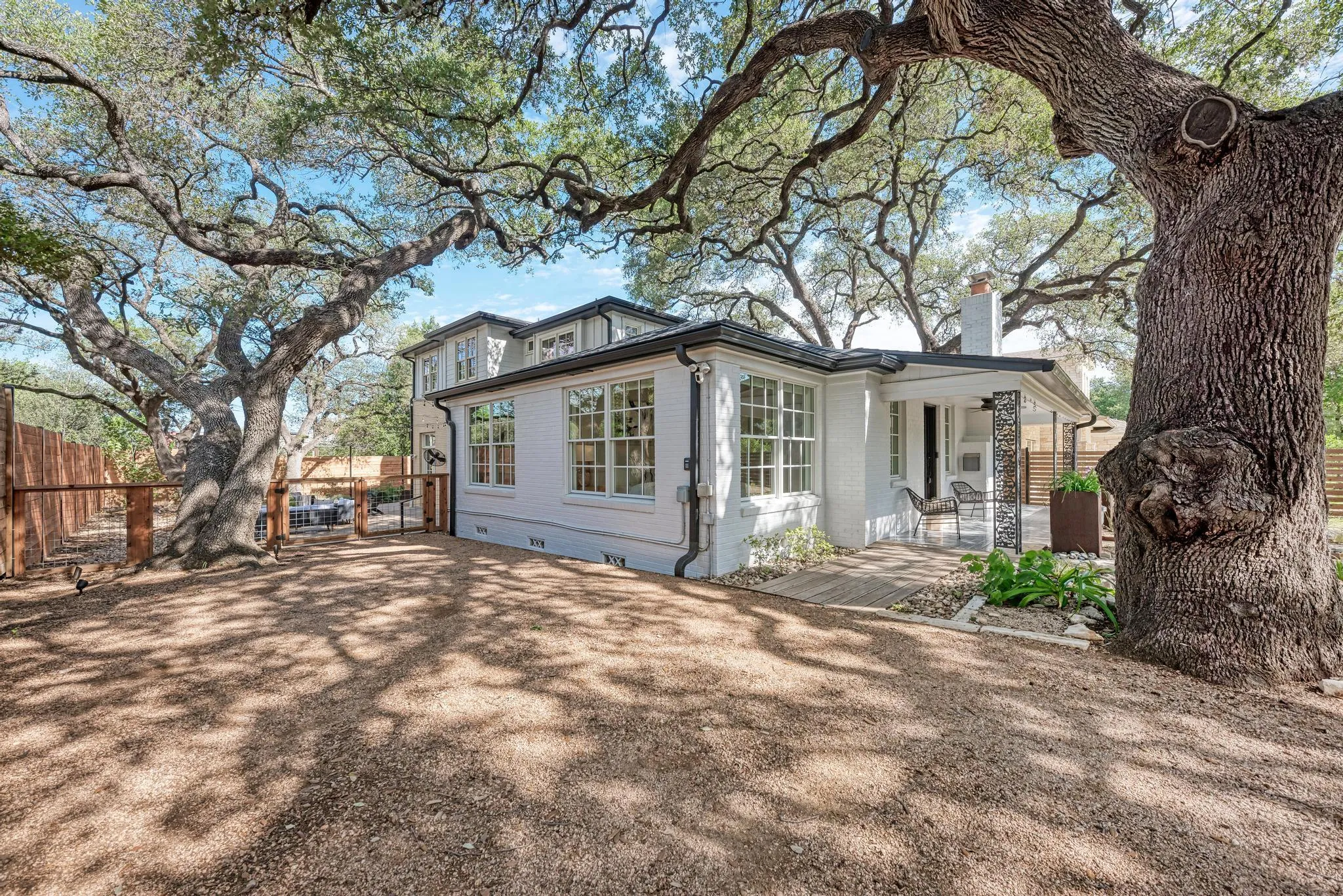 Photo of 2308 FOREST AVE, Austin, 78704