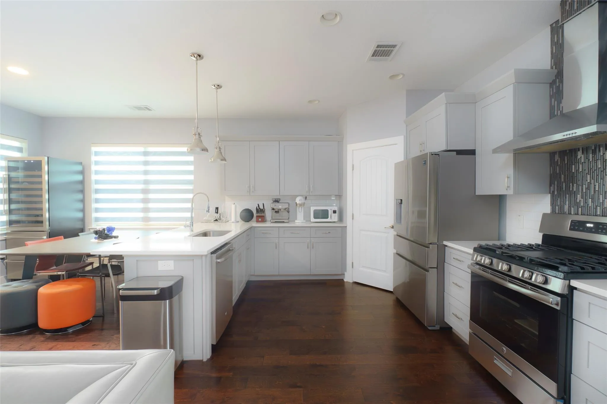 Photo 5 of 302 DELMAR AVE #B