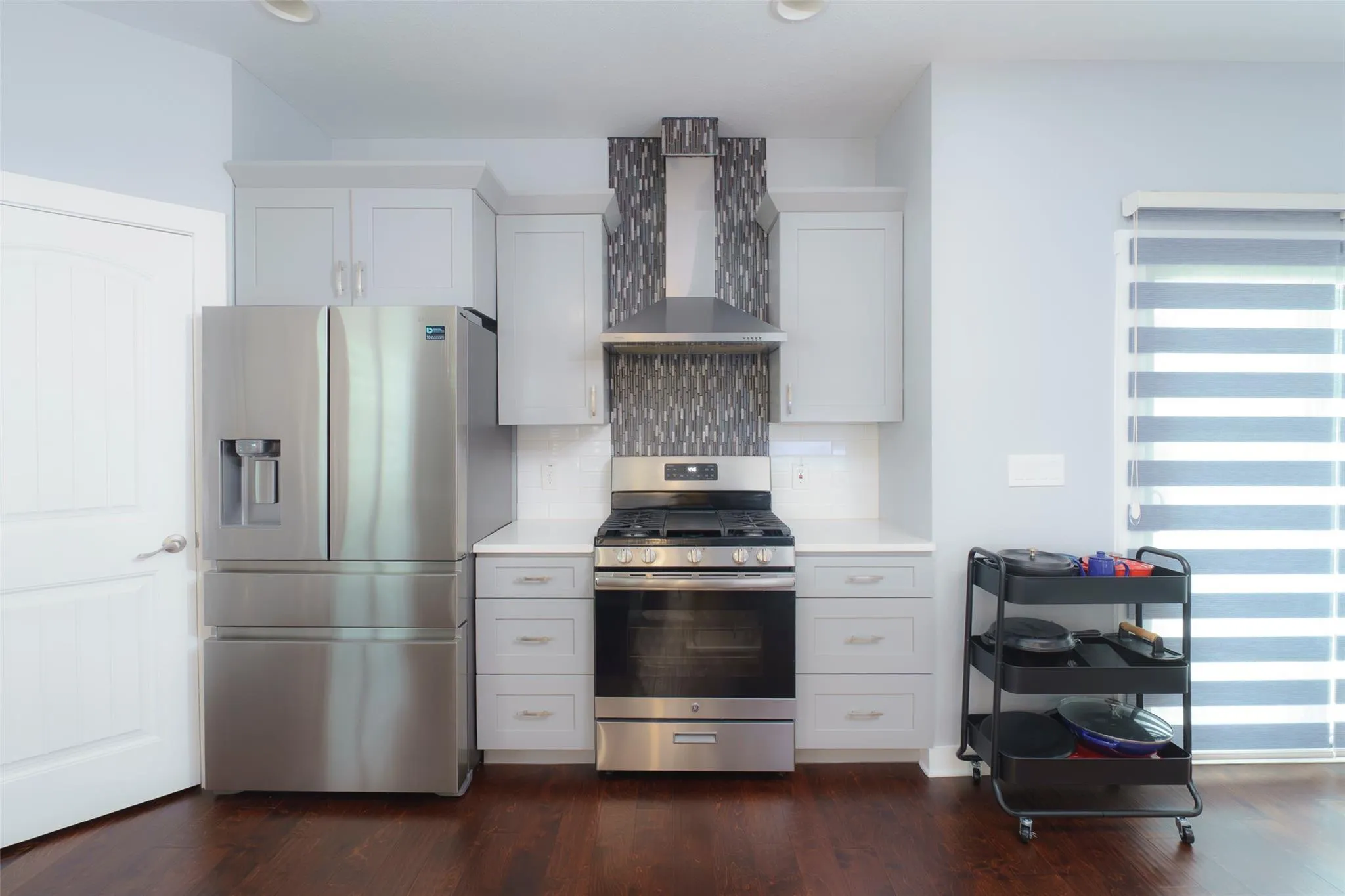 Photo 2 of 302 DELMAR AVE #B