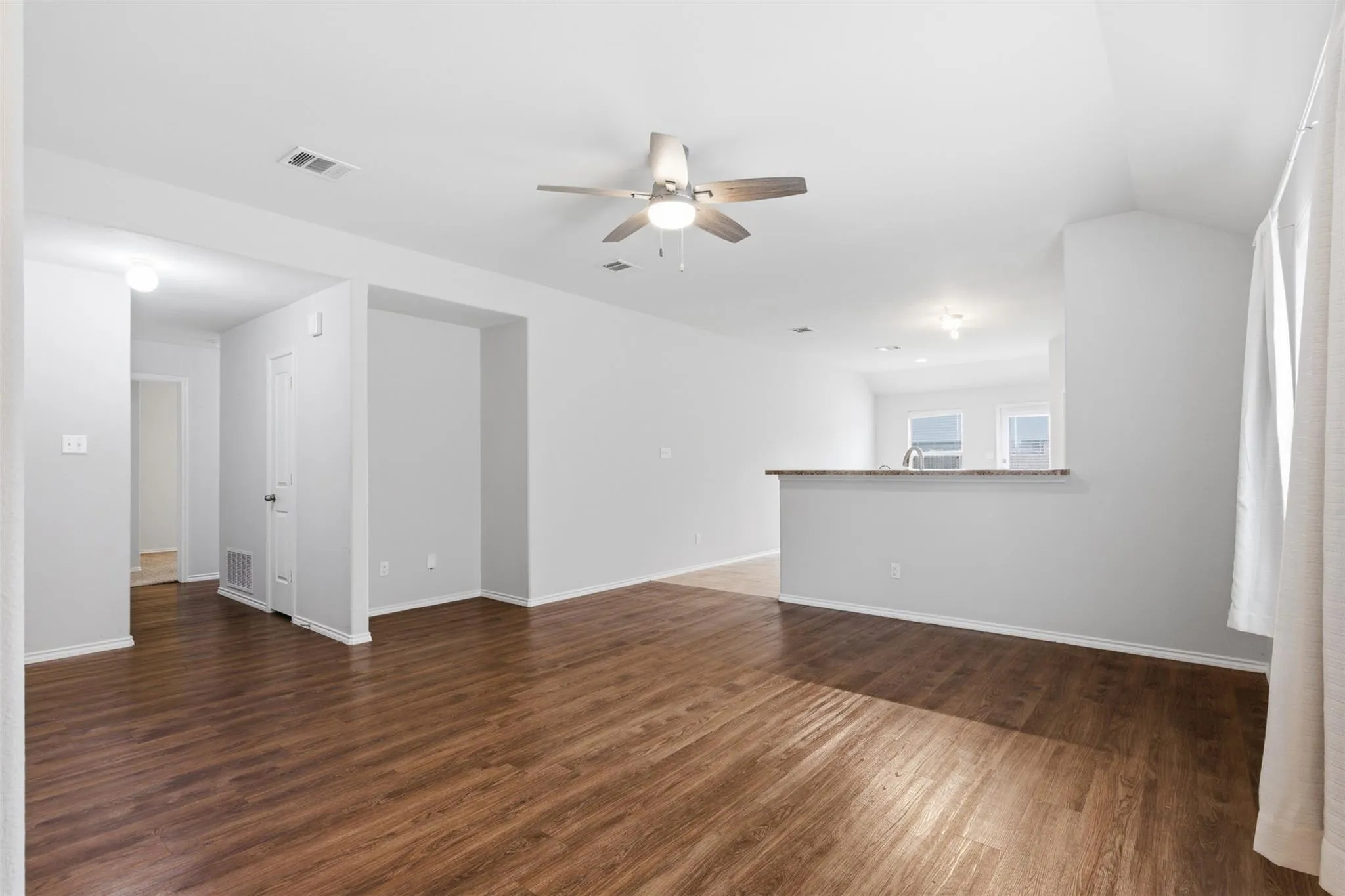Photo 5 of 18420 CLOUDMORE LN